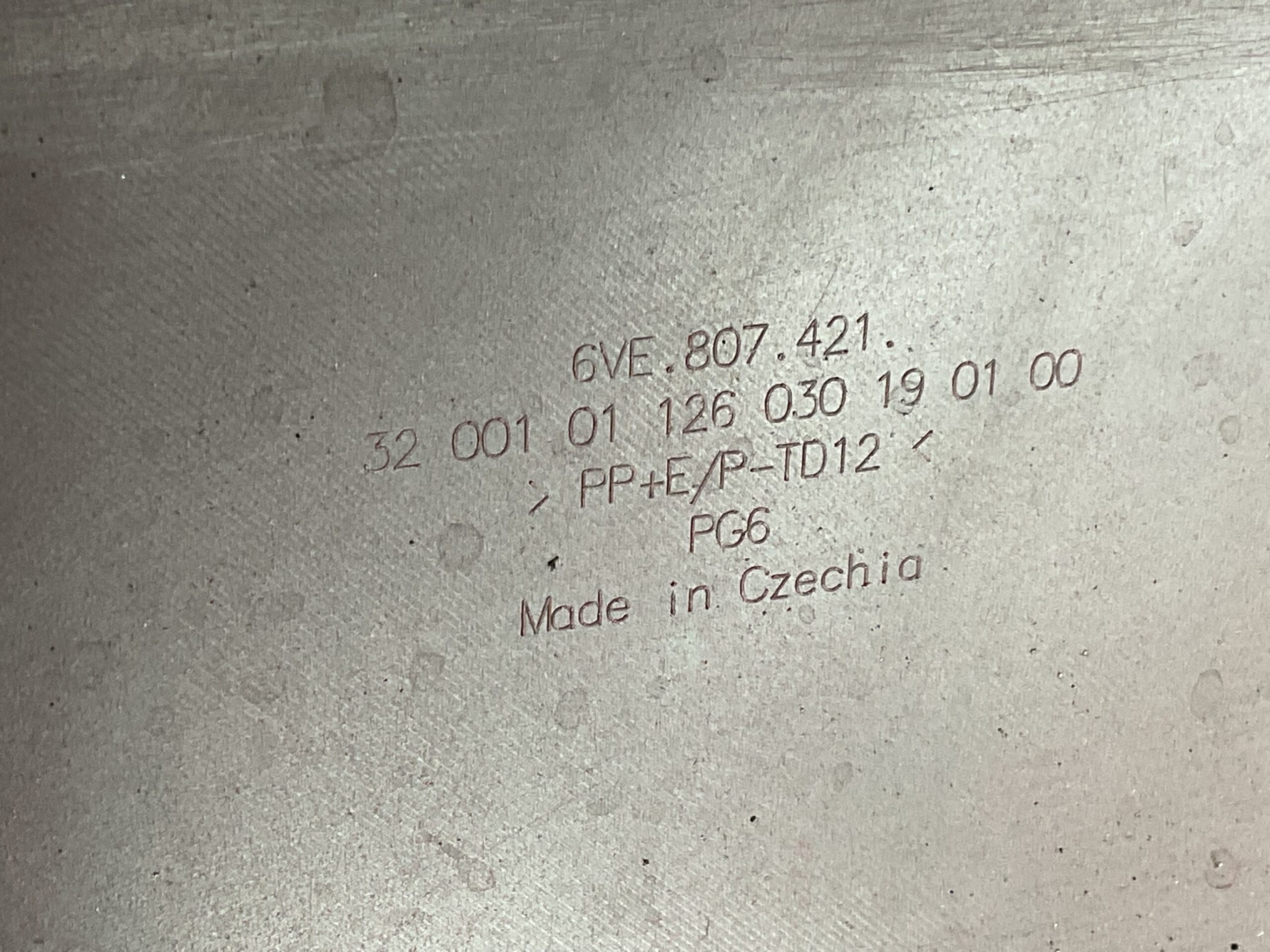 Bumper Skoda Fabia 4 20-24 6VE807421 Achterbumper F8-15536z