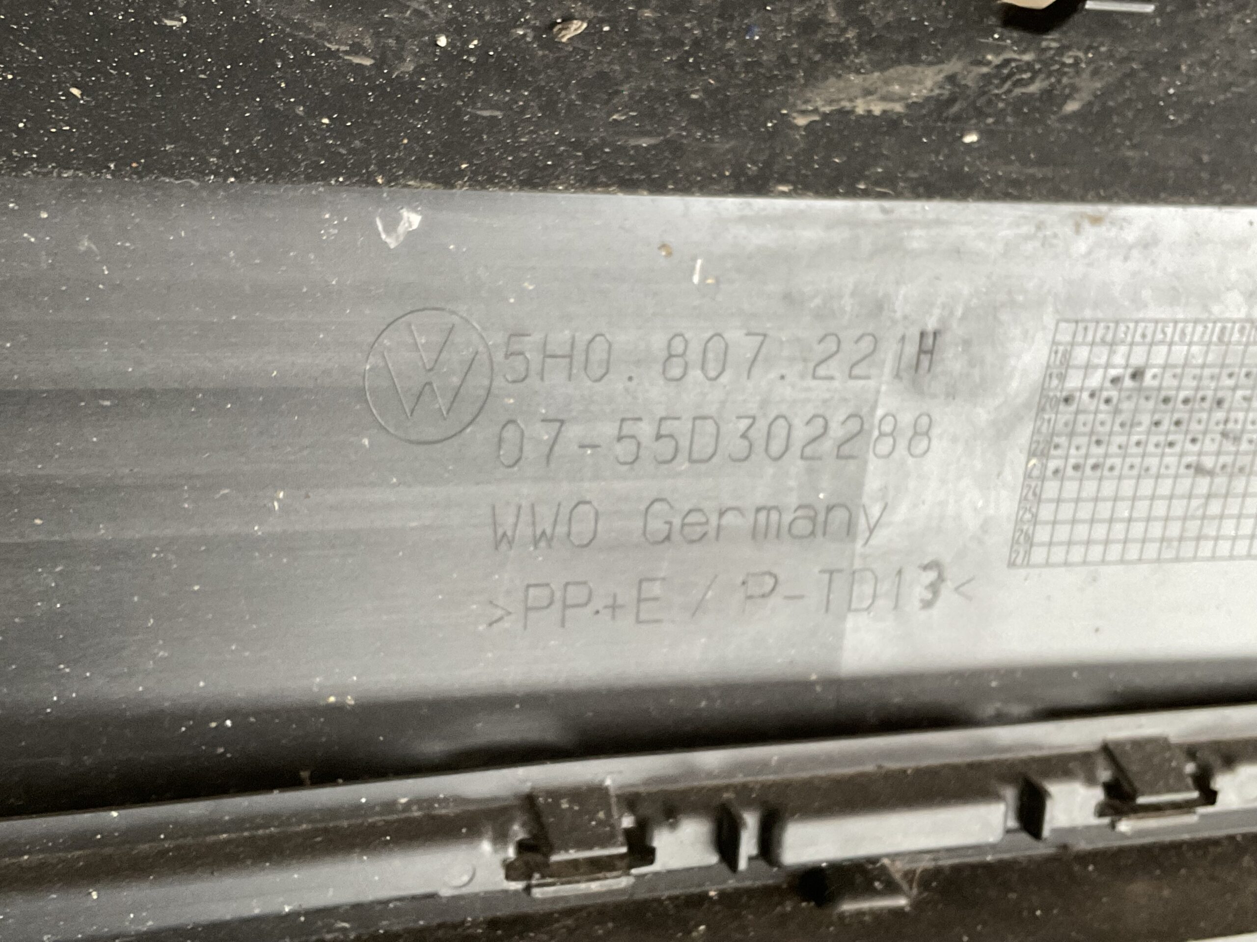 Bumper Volkswagen Golf 8 19-24 5H0807221H Voorbumper C2-15591z