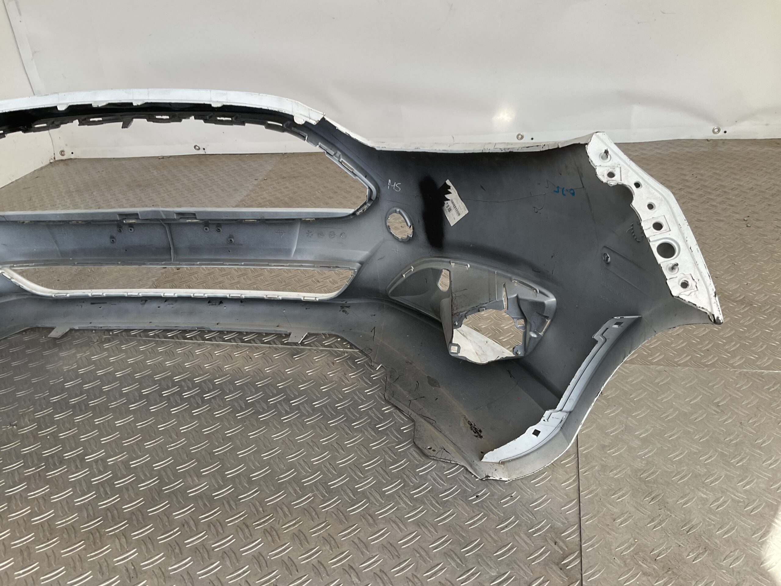 Bumper Ford Fiesta MK7 13-16 C1BB-17757-a Voorbumper D3-15642z