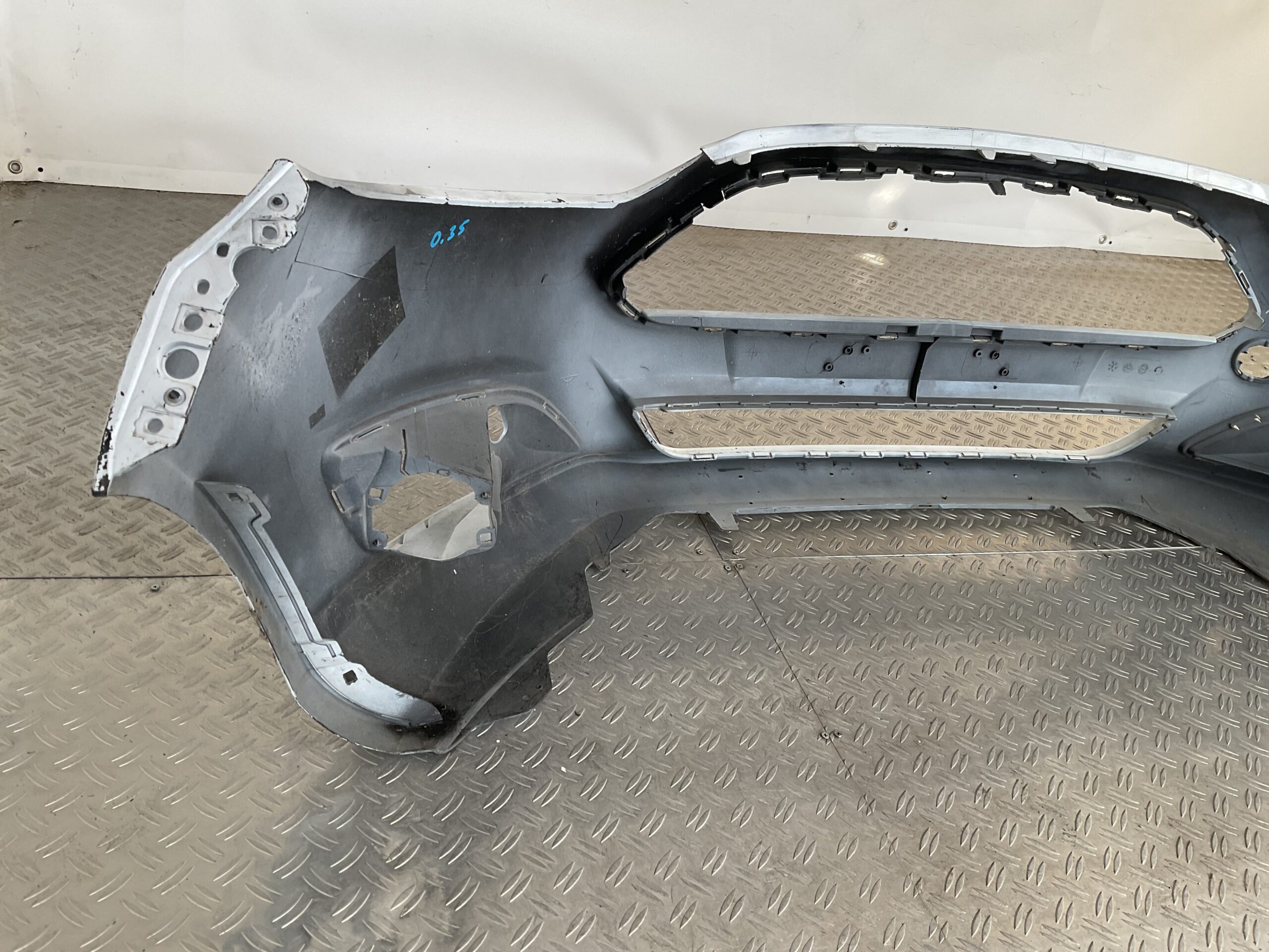 Bumper Ford Fiesta MK7 13-16 C1BB-17757-a Voorbumper D3-15642z