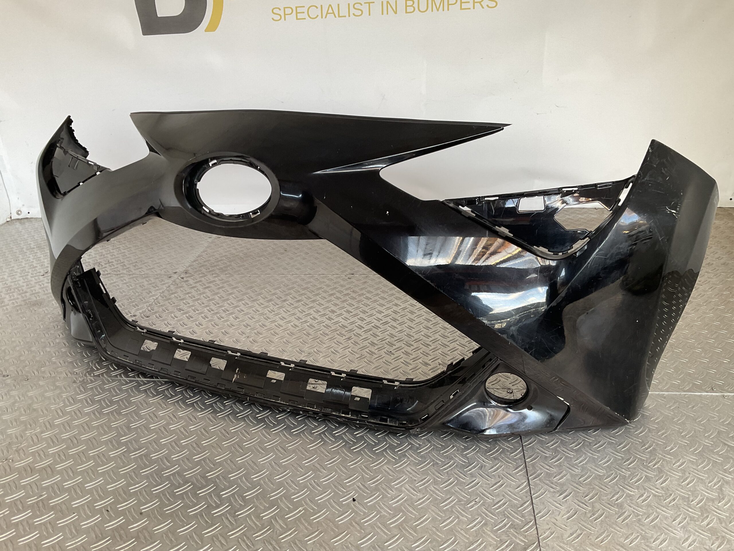 Bumper Toyota Aygo Facelift 17-21 52119-0H180 Voorbumper D3-15634z