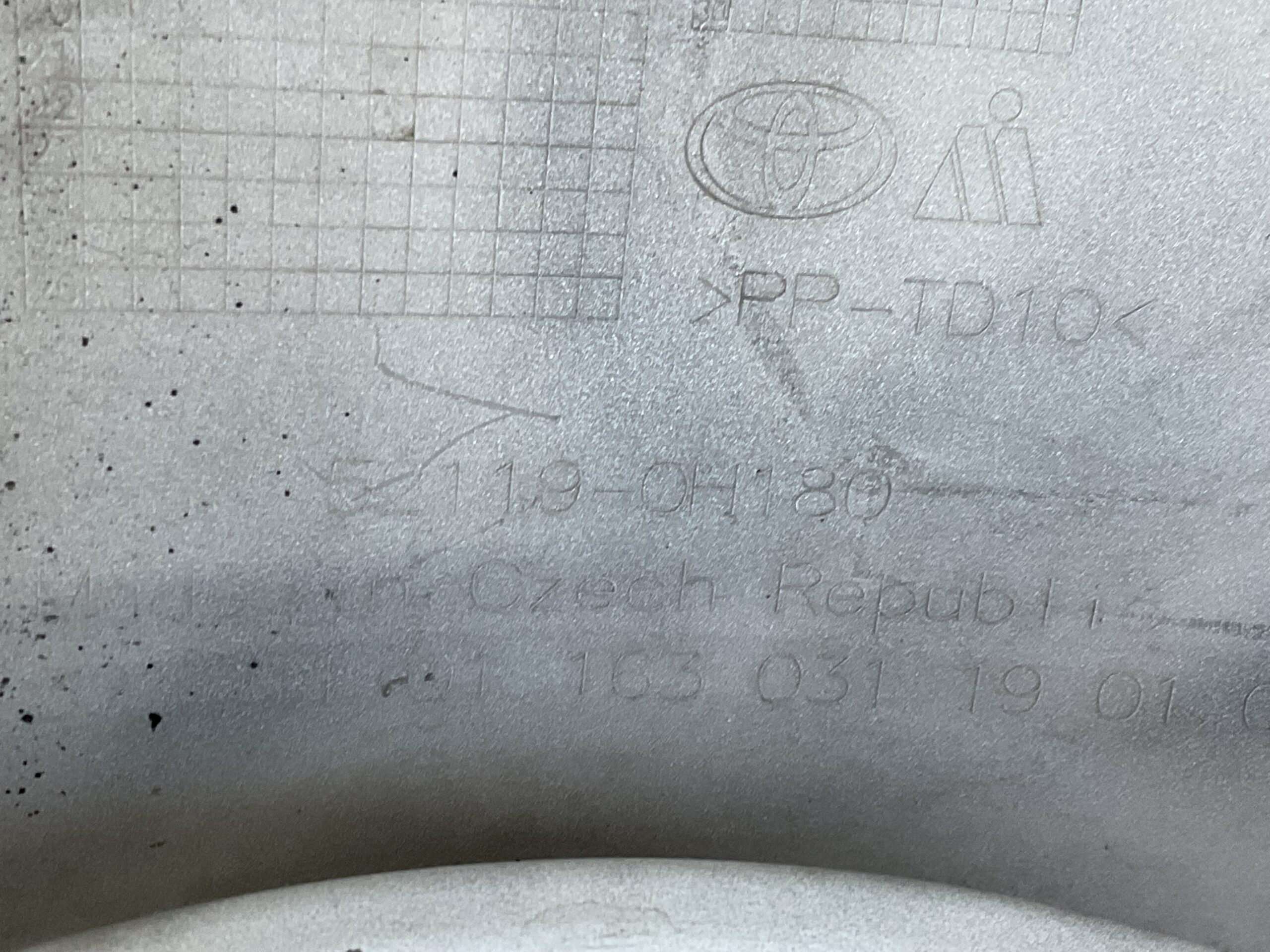 Bumper Toyota Aygo Facelift 17-21 52119-0H180 Voorbumper D3-15623z