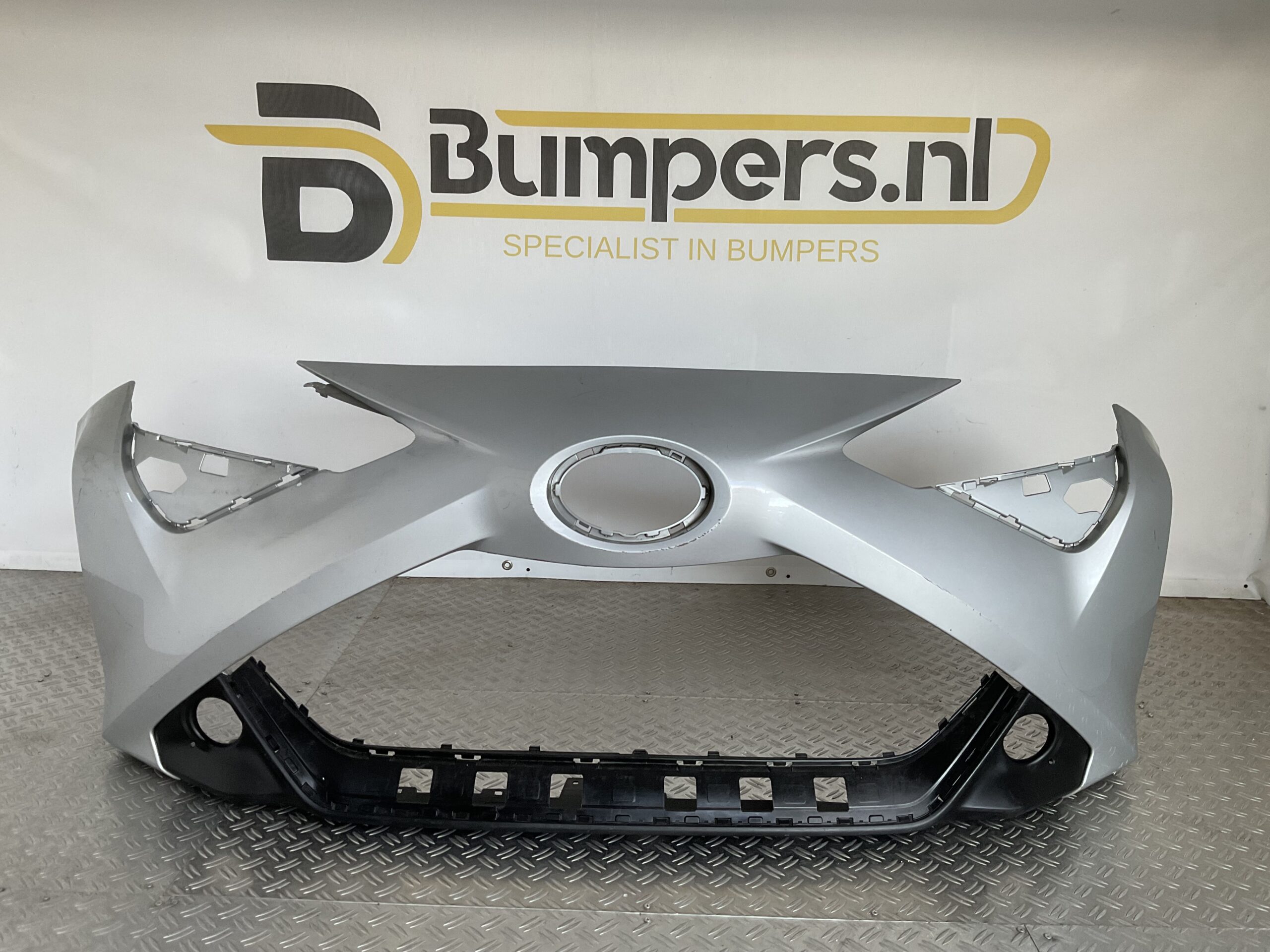 Bumper Toyota Aygo Facelift 17-21 52119-0H180 Voorbumper D3-15628z