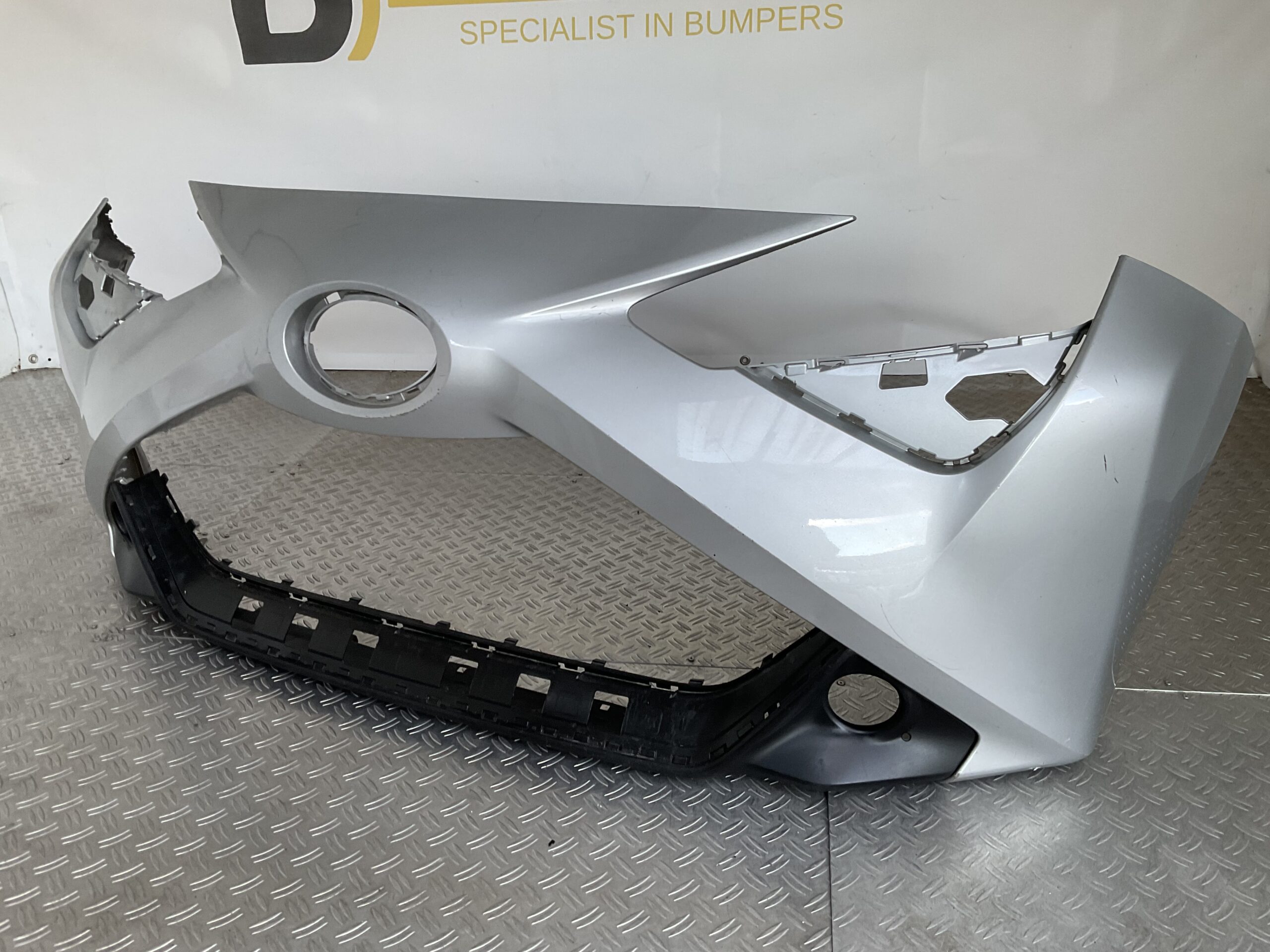 Bumper Toyota Aygo Facelift 17-21 52119-0H180 Voorbumper D3-15628z