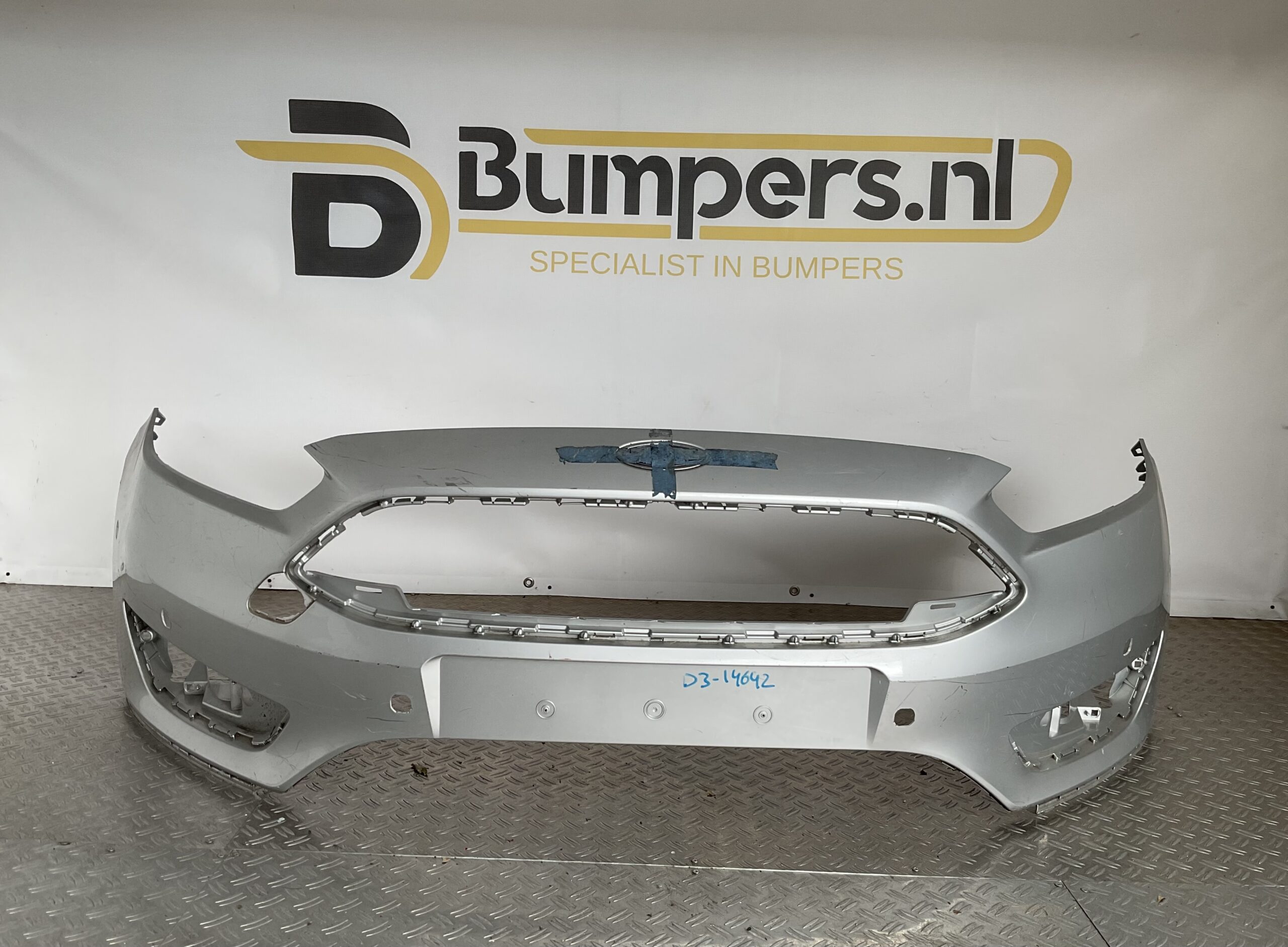 Bumper Ford Focus MK3 Facelift 14-18 F1EB-17757-A Voorbumper D3-14642z