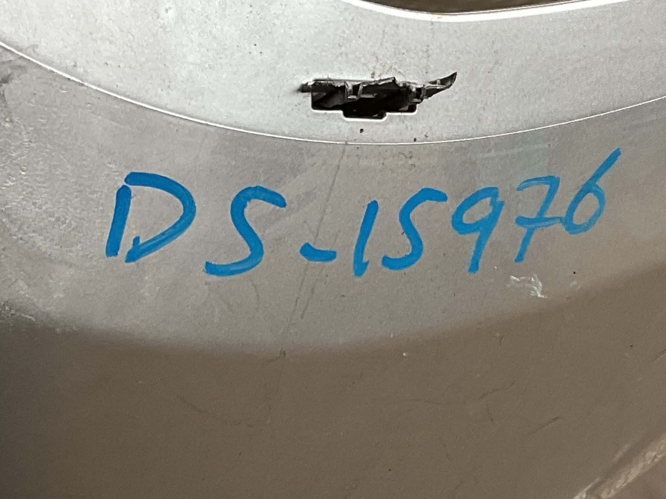 Bumper Toyota Yaris Cross 20-25 pdc 52119-0DC20 Voorbumper D5-15976z