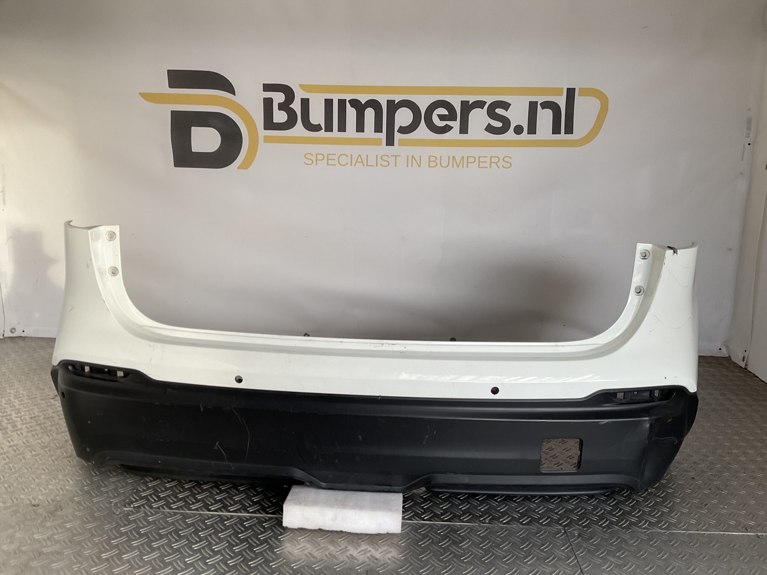 Bumper Nissan Qashqai 17-21 85022HV00H Achterbumper F6-15973z