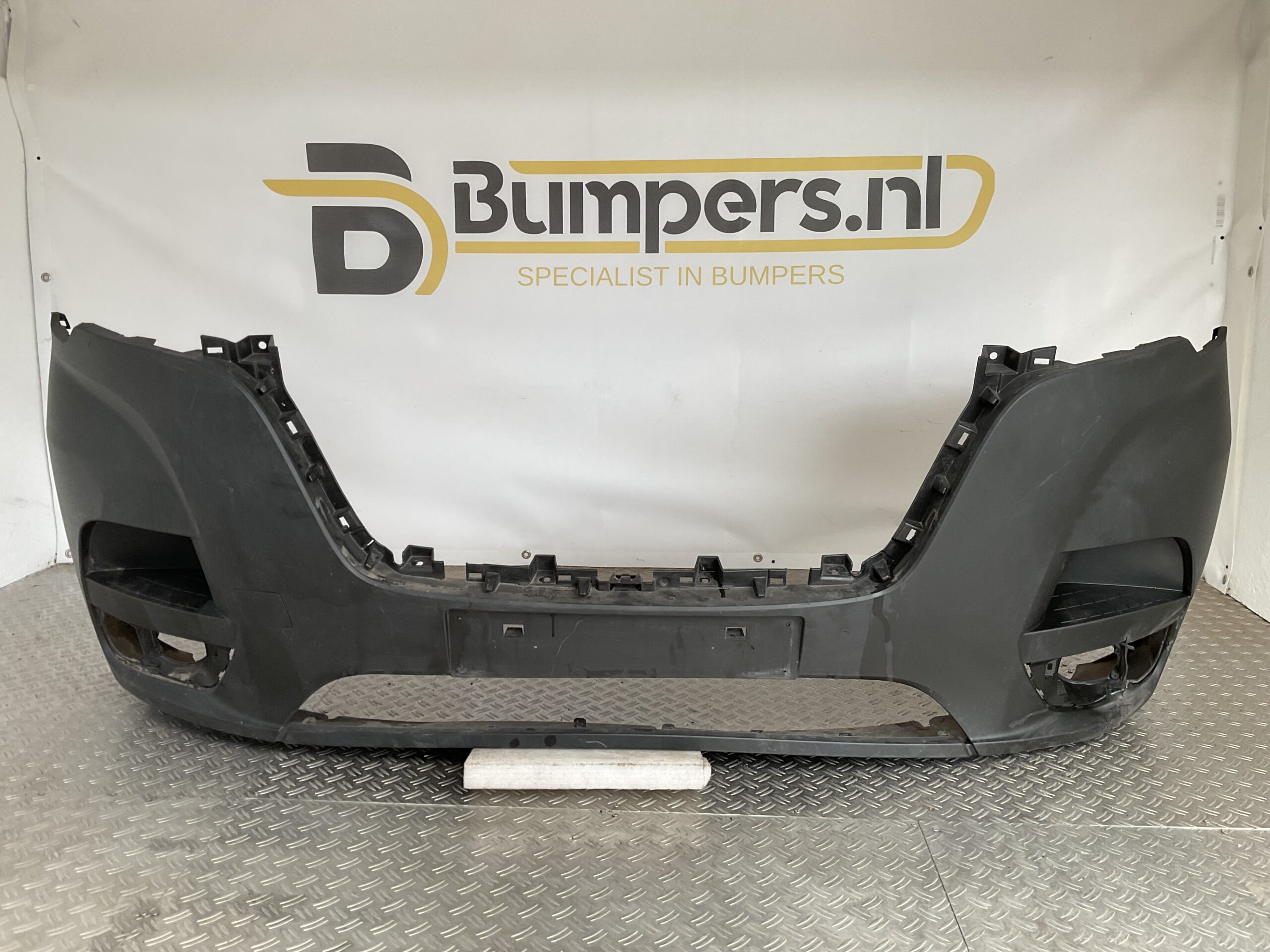 Bumper Renault Master 3 19-24 620228205R Voorbumper F10-15993z