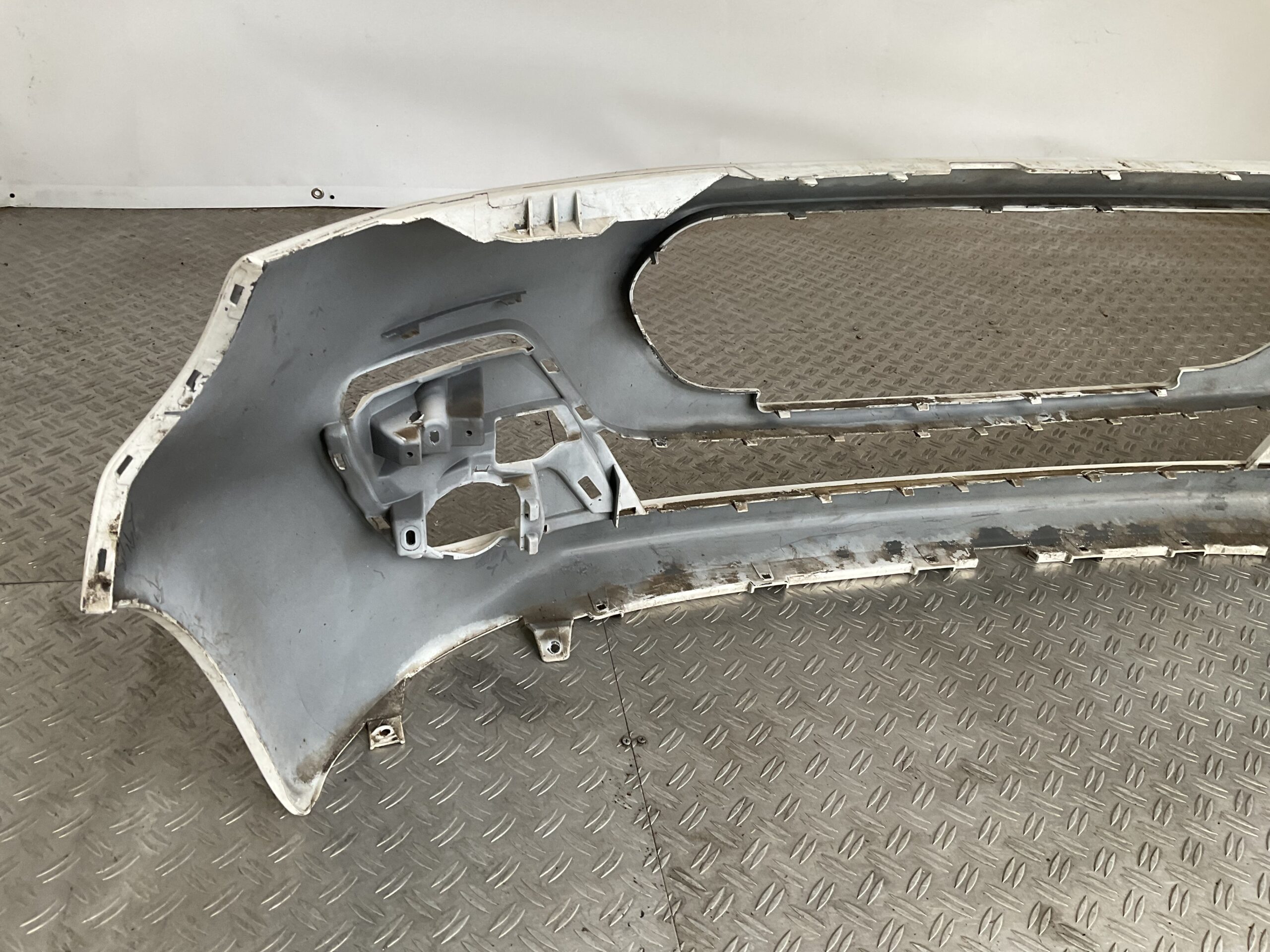 Bumper Peugeot 107 Facelift 11-14 52119-0H120 Voorbumper J1-16021z