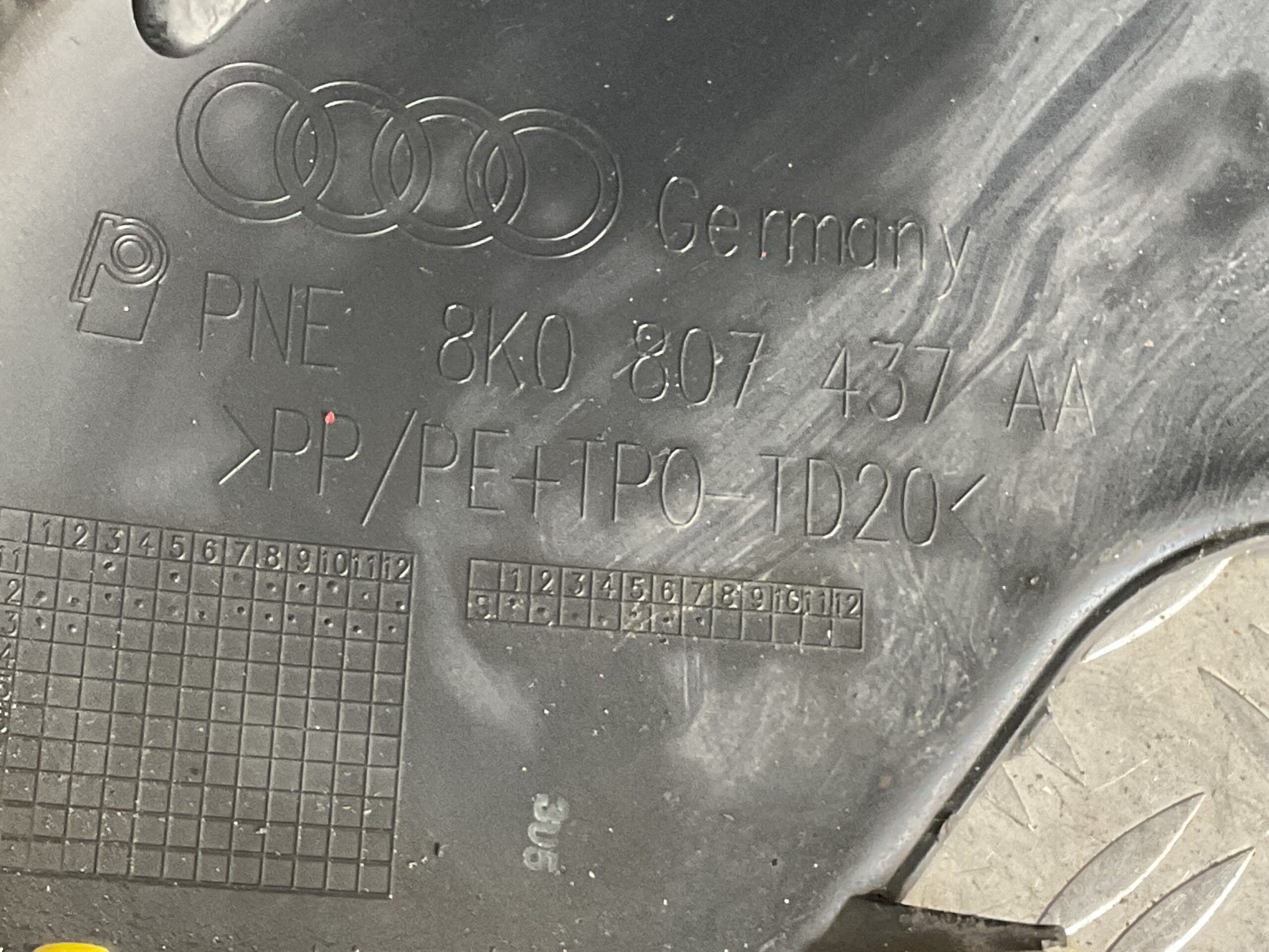 Bumper Audi A4 B8 8K0 Facelift 11-15 8K0807437AA Voorbumper H3-15723z