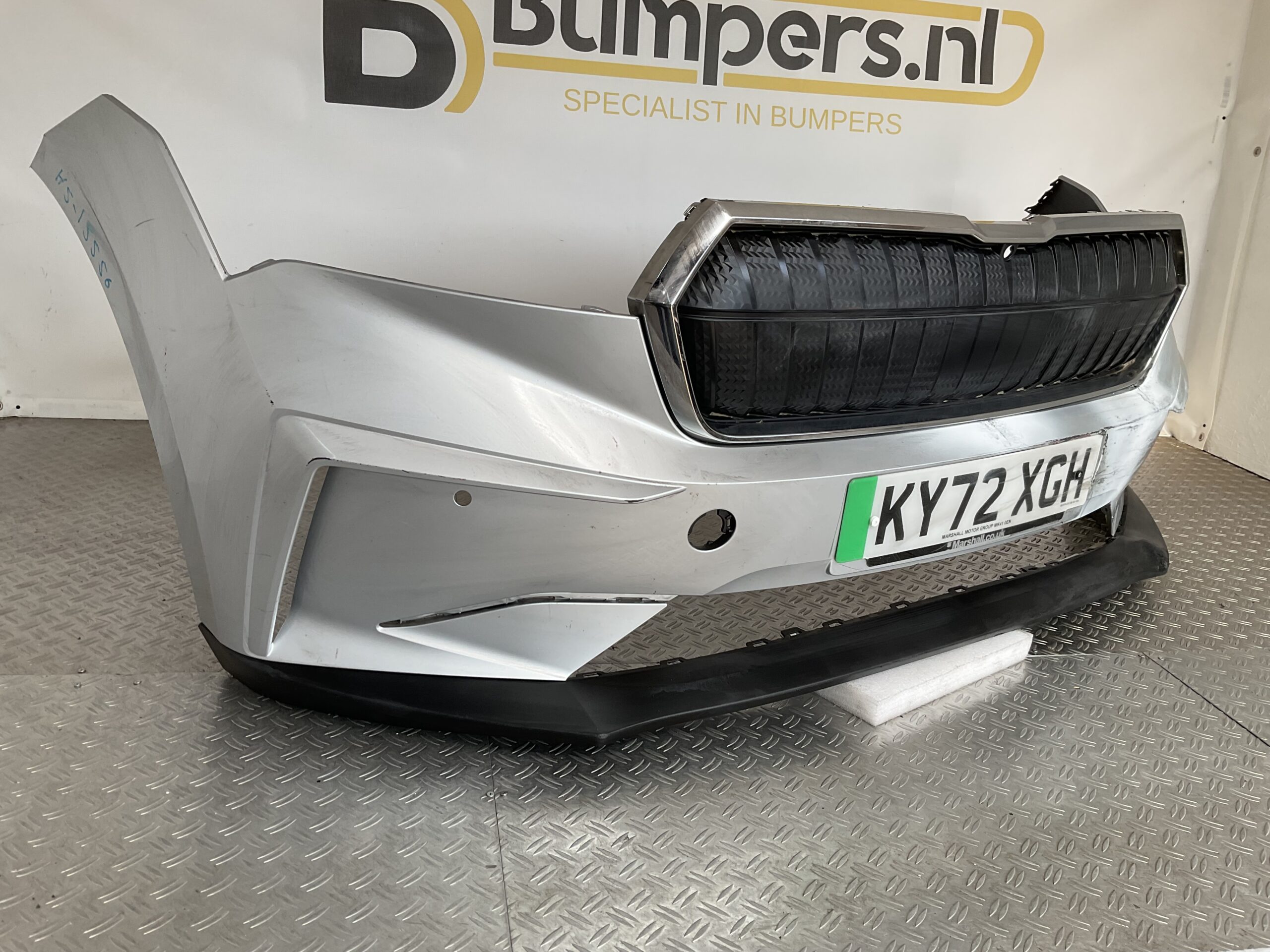 Bumper Skoda Enyaq 4 5LA kls 21-24 pdc 5LA807221 Voorbumper H5-15556z