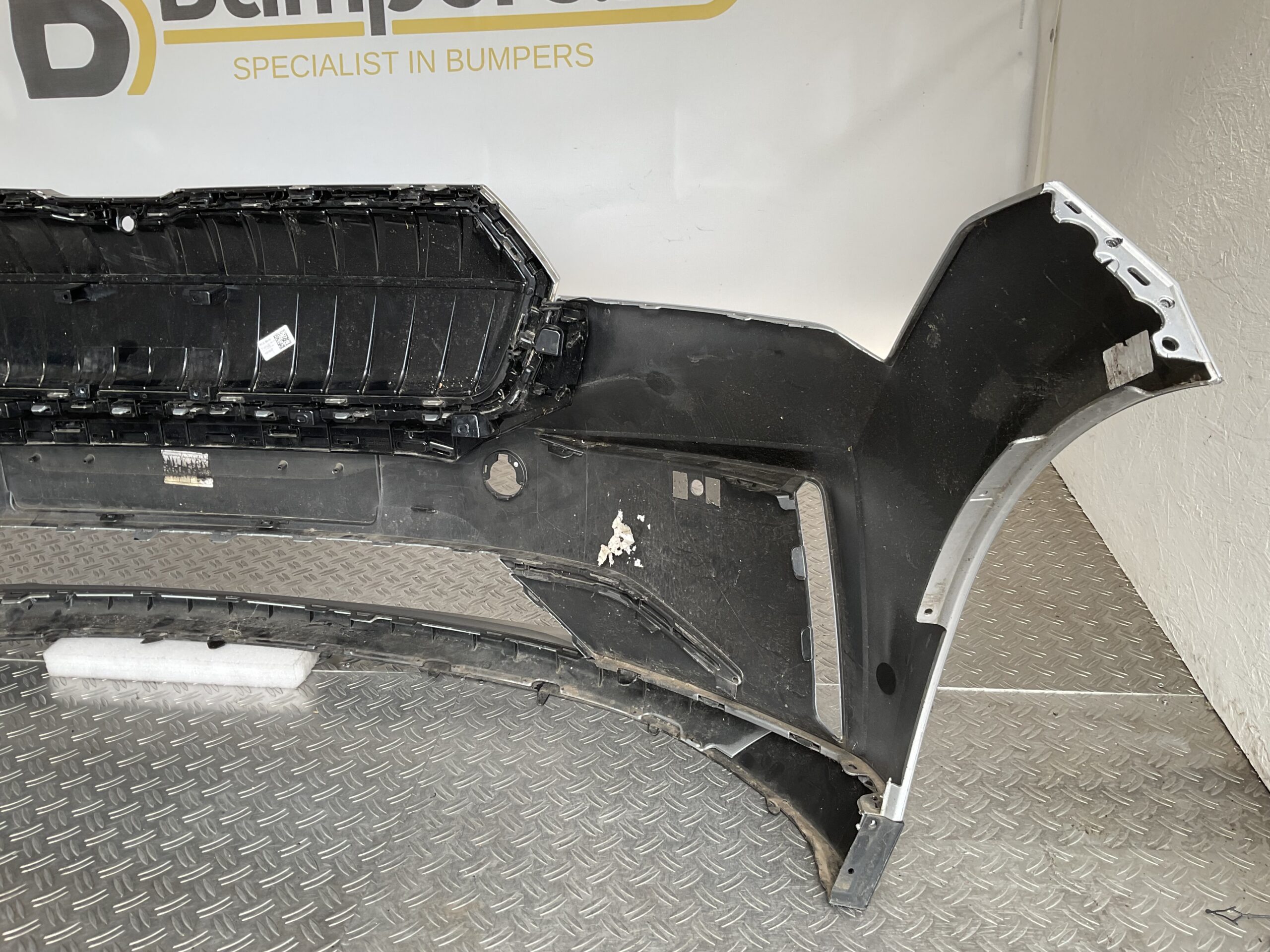 Bumper Skoda Enyaq 4 5LA kls 21-24 pdc 5LA807221 Voorbumper H5-15556z