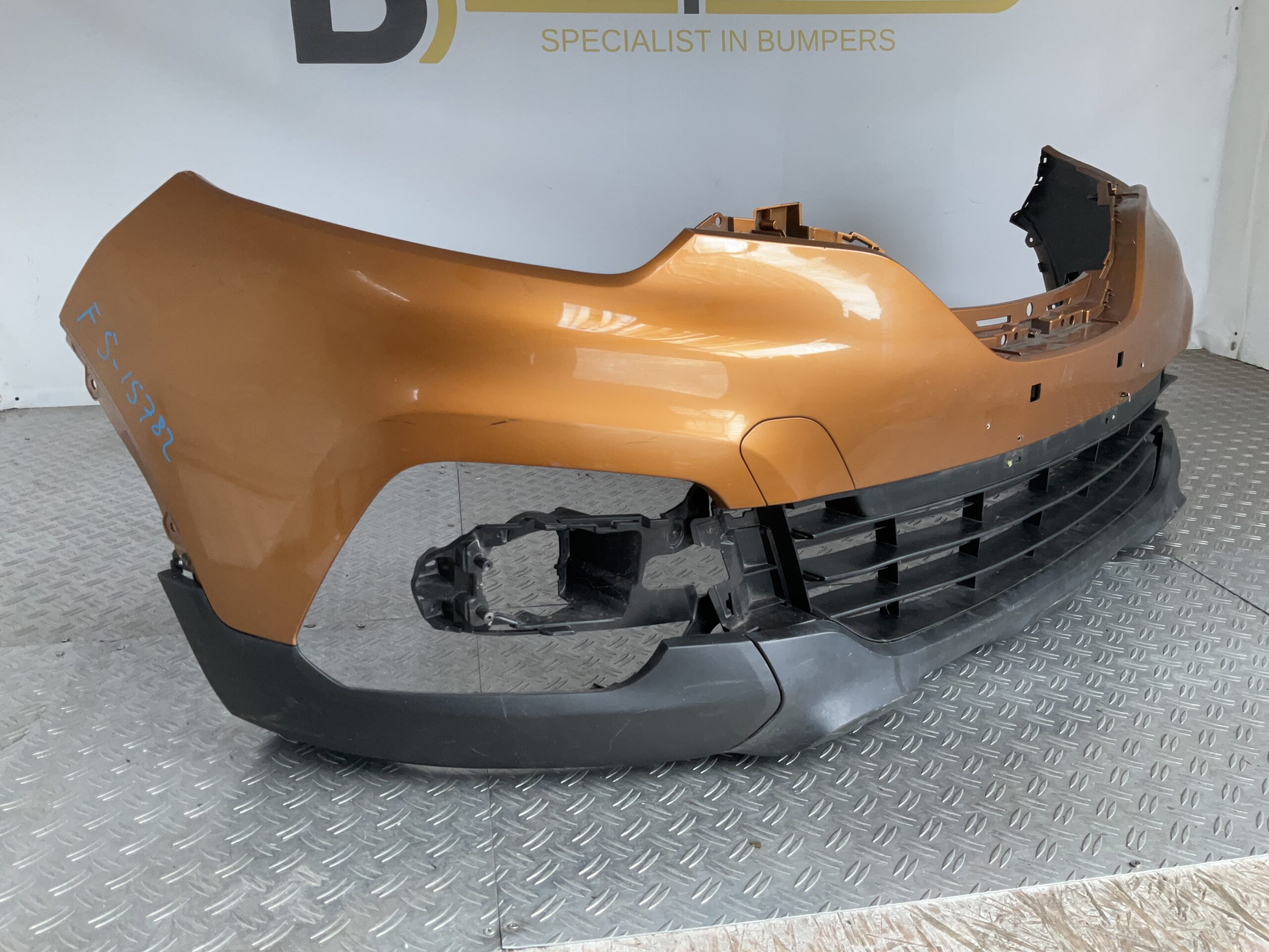 Bumper Renault Captur Facelift 16-21 620227019R LED Voorbumper F5-15782z