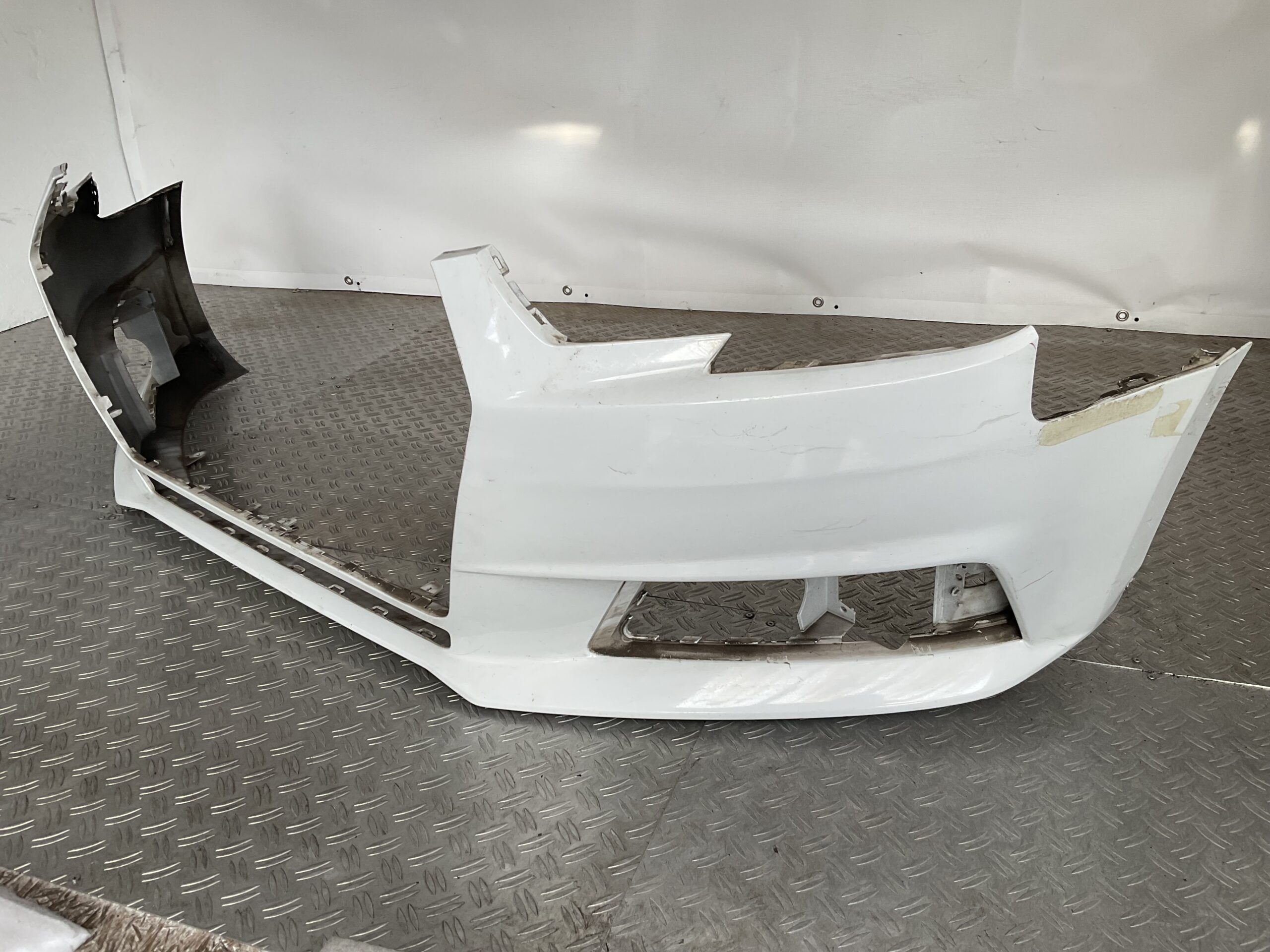 Bumper Audi A4 BW0 B9 Normaal 14-17 8W0807437 Voorbumper H3-15799z
