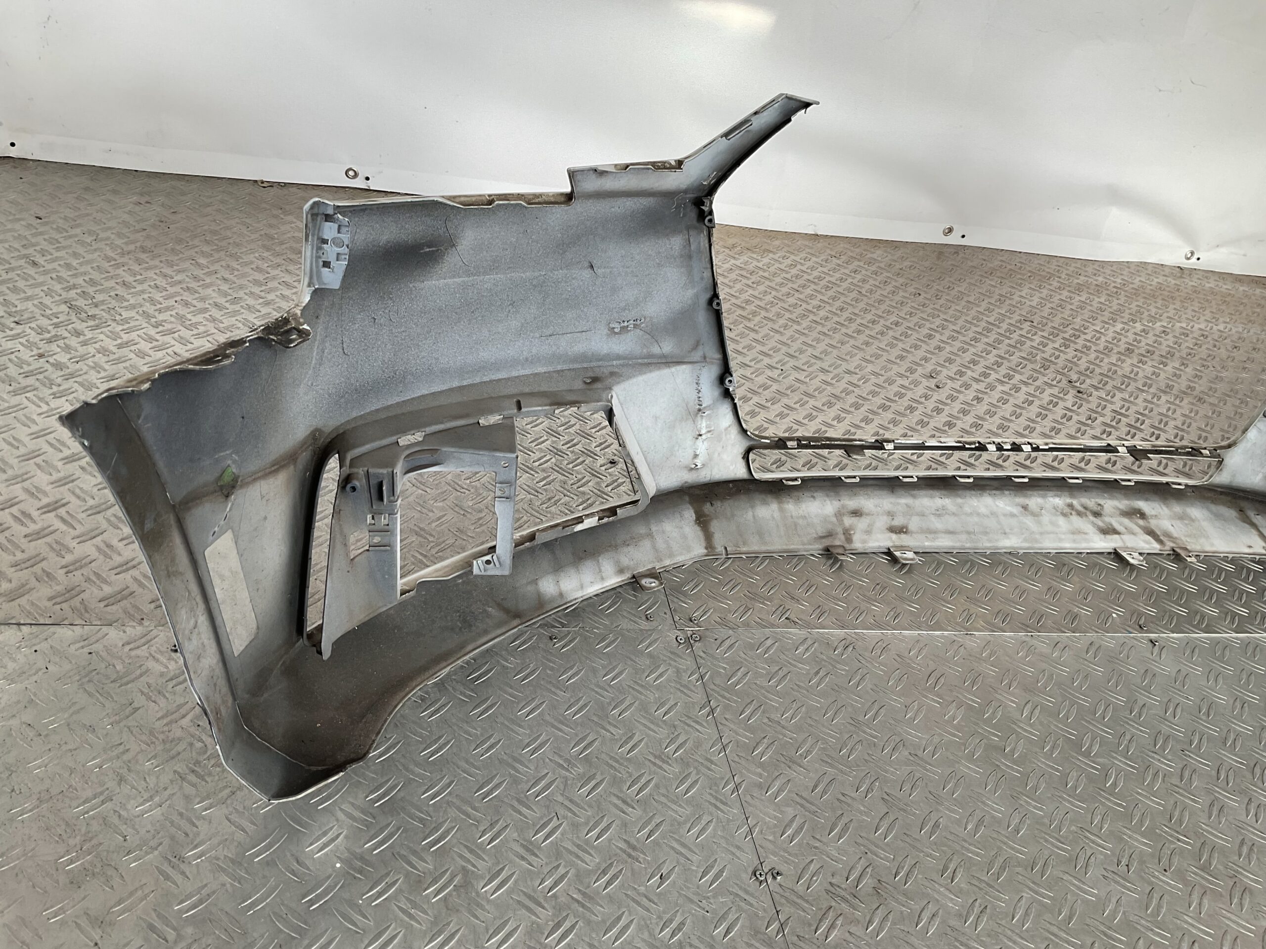 Bumper Audi A4 BW0 B9 Normaal 14-17 8W0807437 Voorbumper H3-15799z