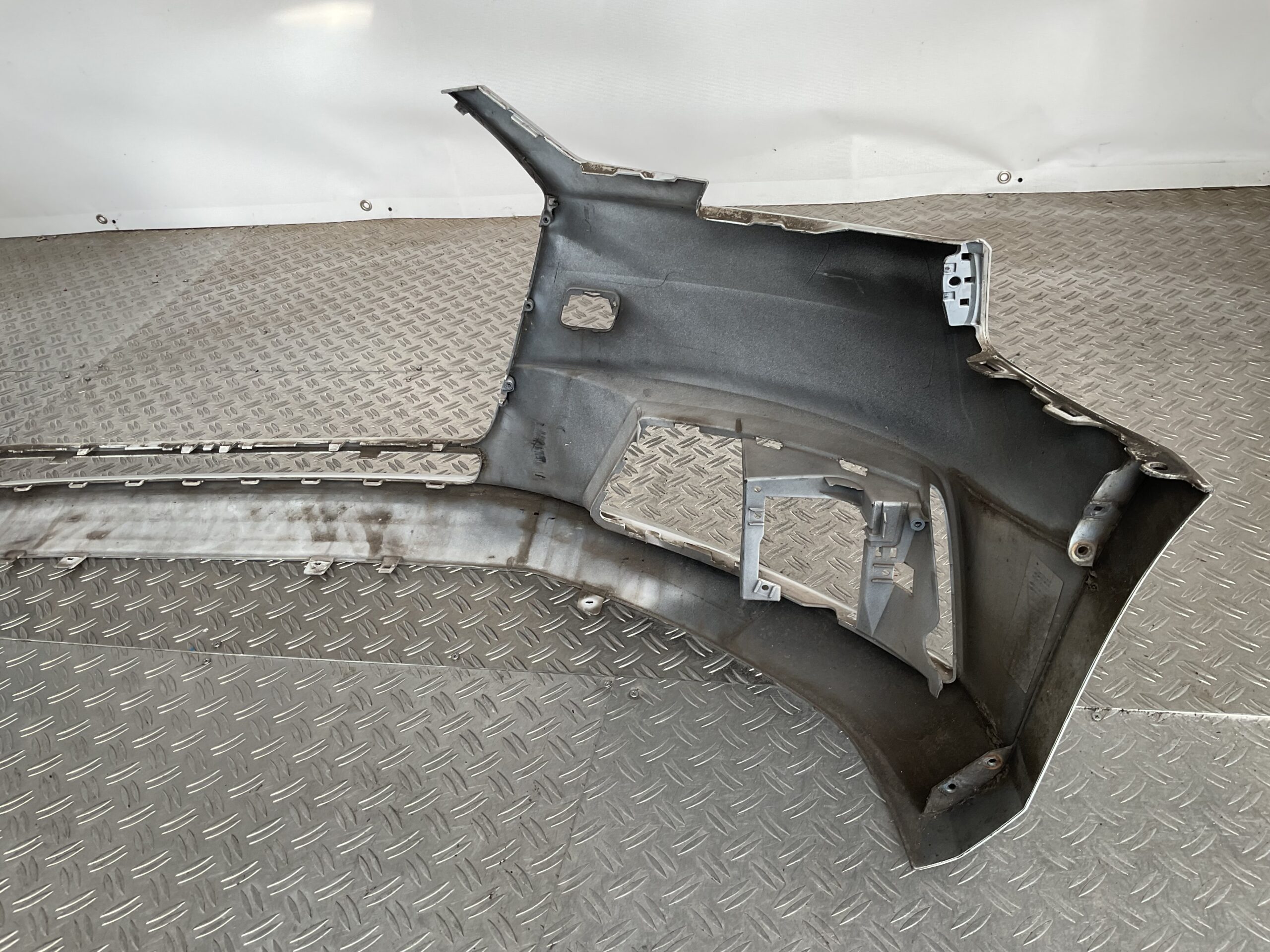 Bumper Audi A4 BW0 B9 Normaal 14-17 8W0807437 Voorbumper H3-15799z