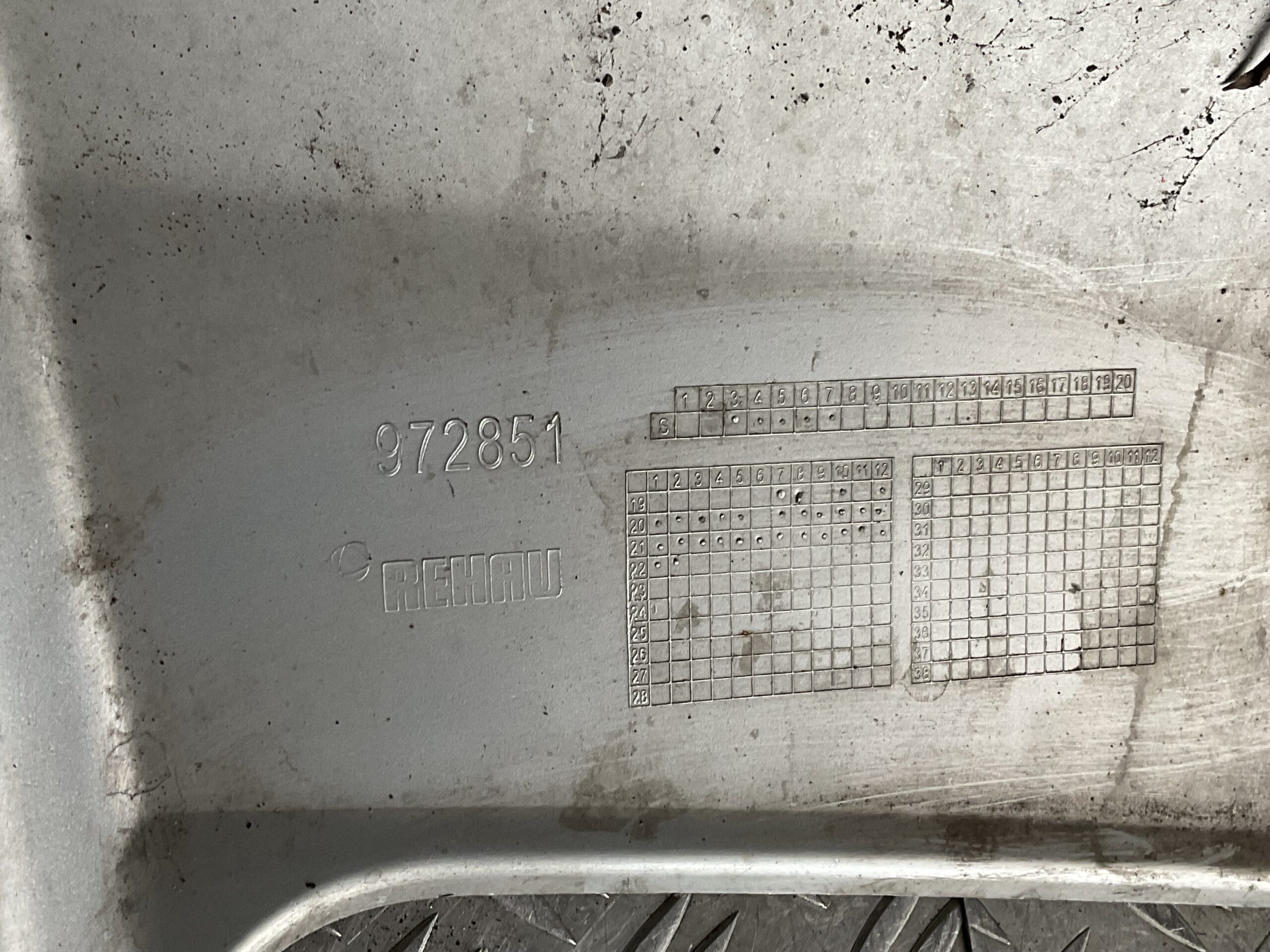 Bumper Audi Q2 Sline S-Line pdc 21-24 Facelift 81A807385 Achterbumper F7-15761z