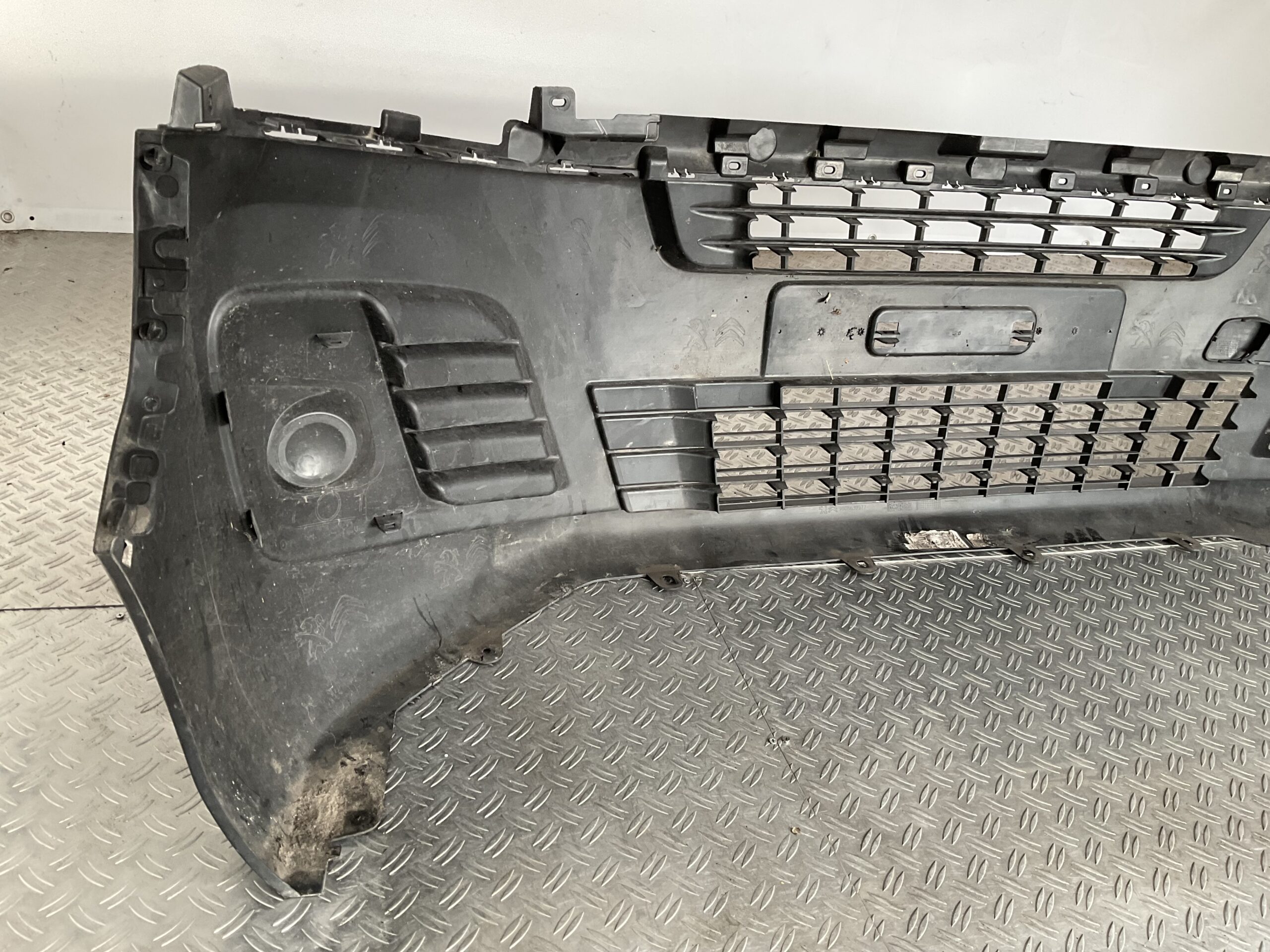 Bumper Peugeot Expert Citroen Jumpy 18-23 9808639977 Voorbumper J5-15844z