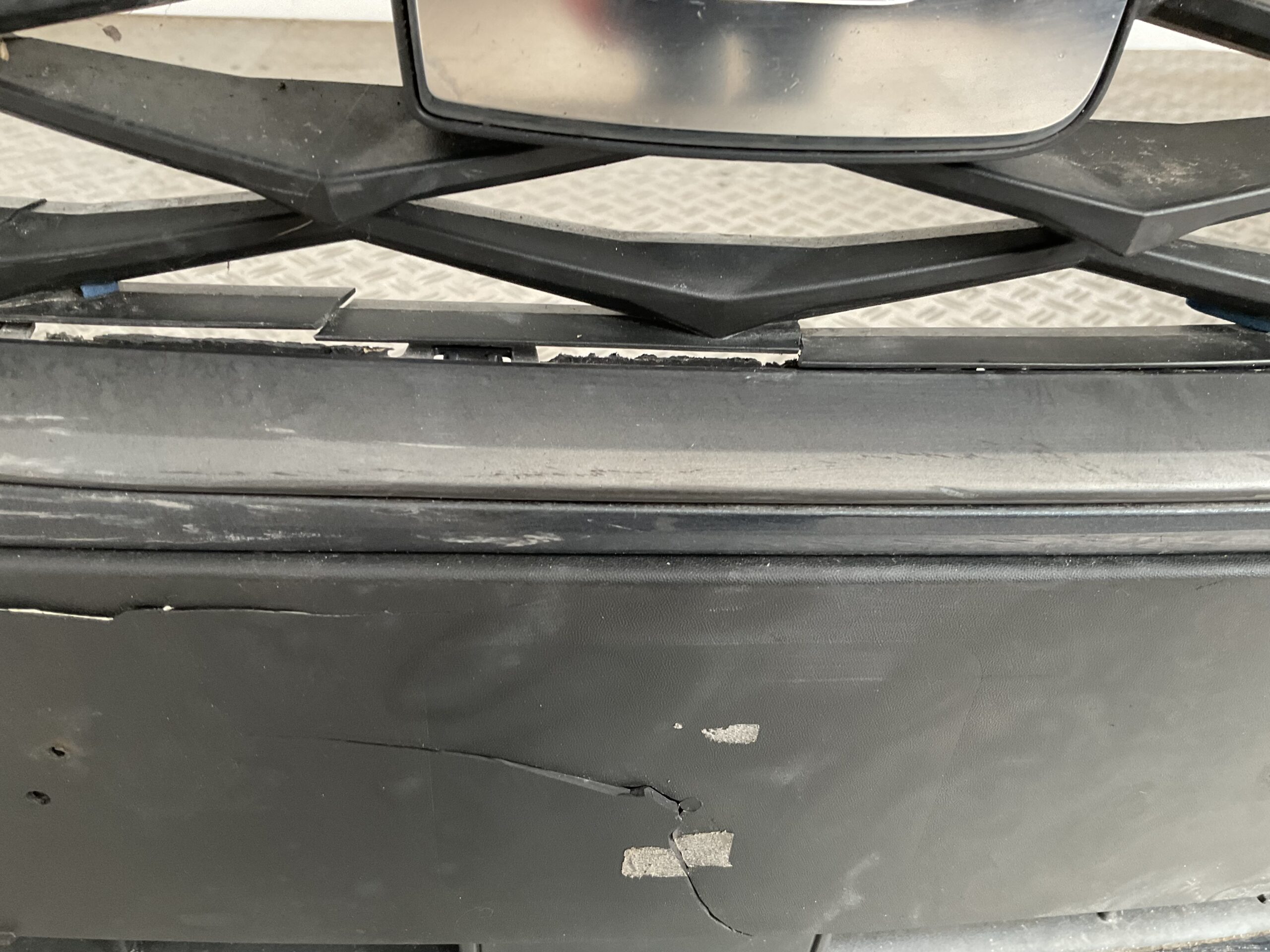 Bumper Seat Leon IV 5FA 6xpdc 21-24 5FA807221 Voorbumper C5-15840z