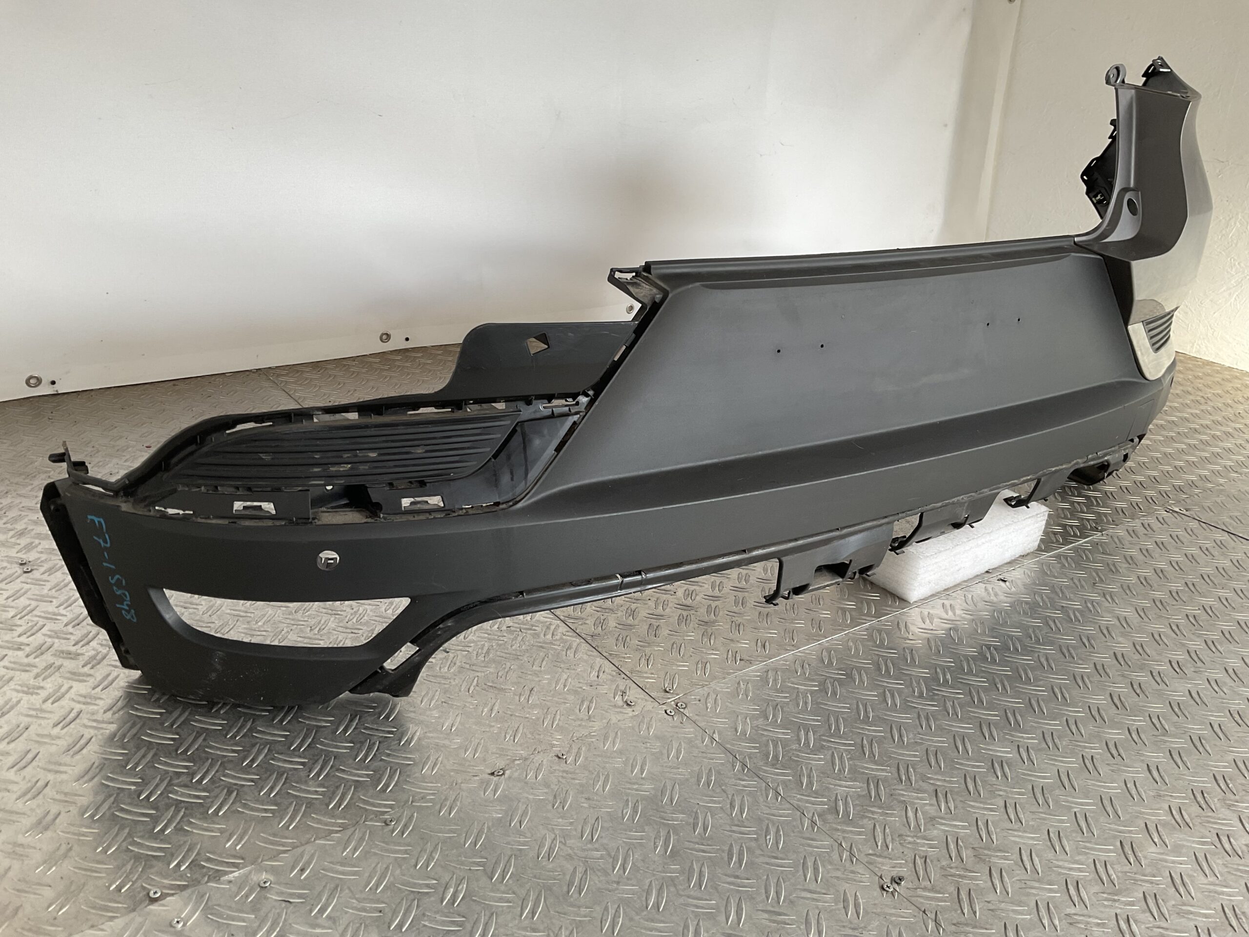 Bumper Renault Captur 2019-2024 850B24059R Achterbumper F7-15848z