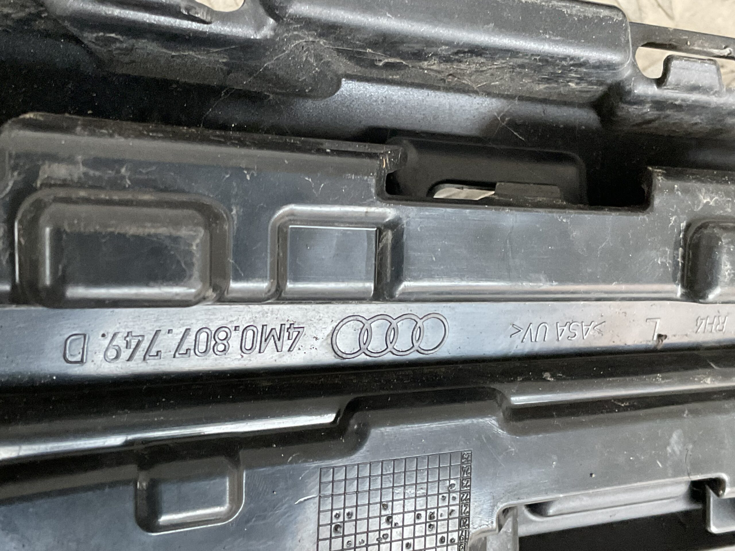 Bumper Audi Q7 SQ7 4M Sline S-Line Facelift 4M0807733F Voorbumper H5-15786z