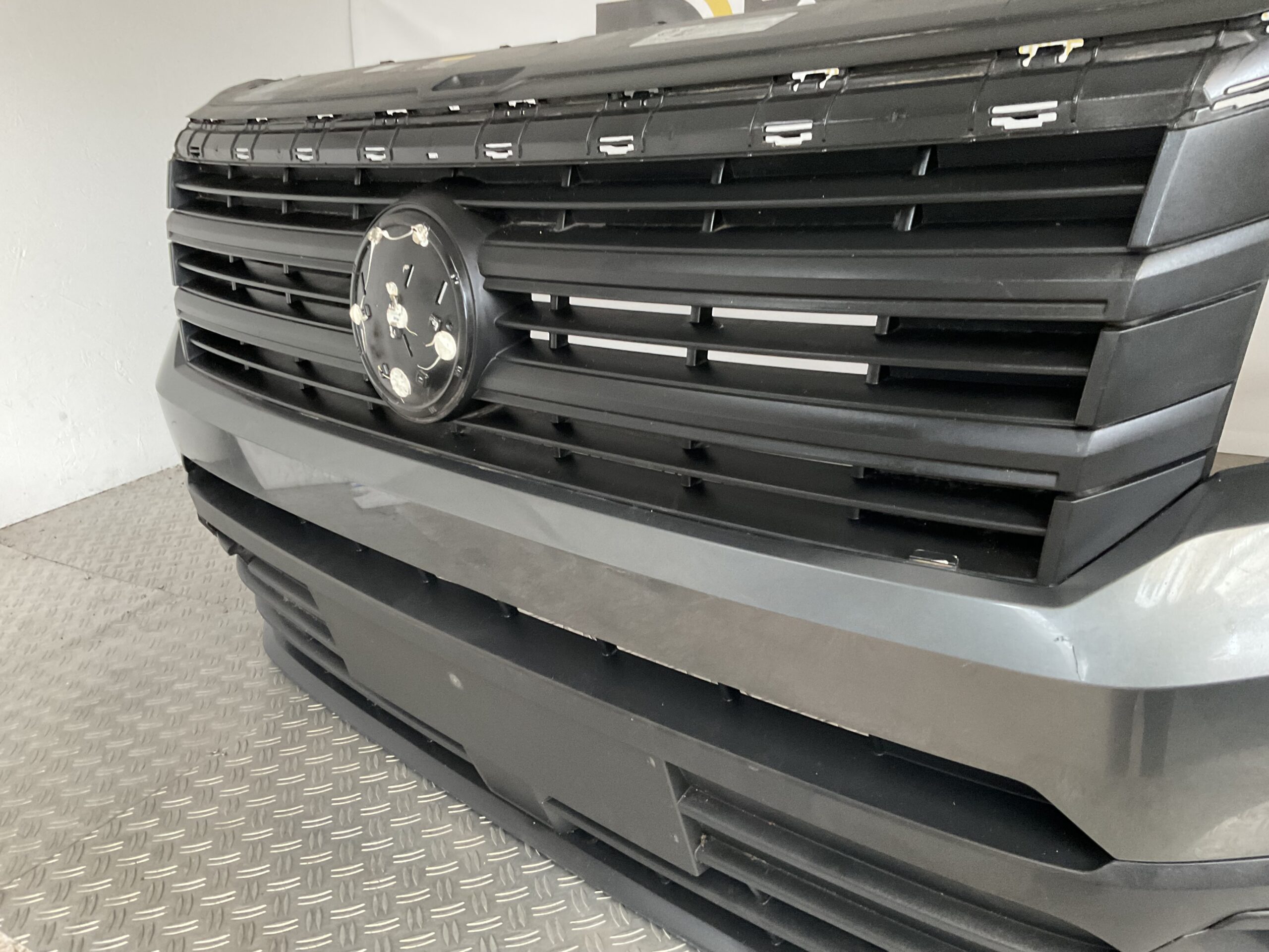 Bumper Volkswagen Crafter II C7 Man 7C807819A Voorbumper C5-15998z