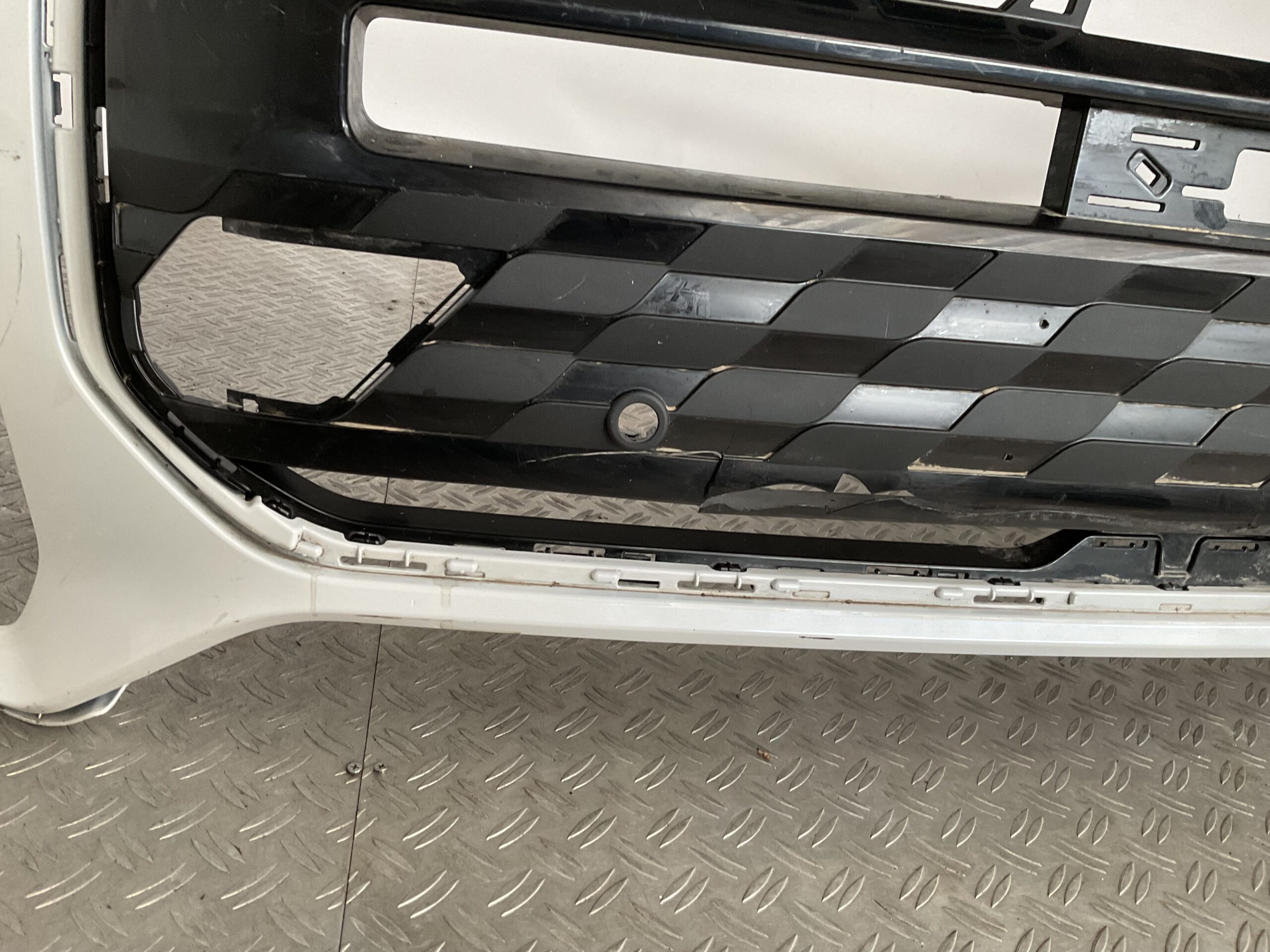 Bumper Mini Countryman U25 JCW 24- 51115a26c50 Voorbumper K1-15995z