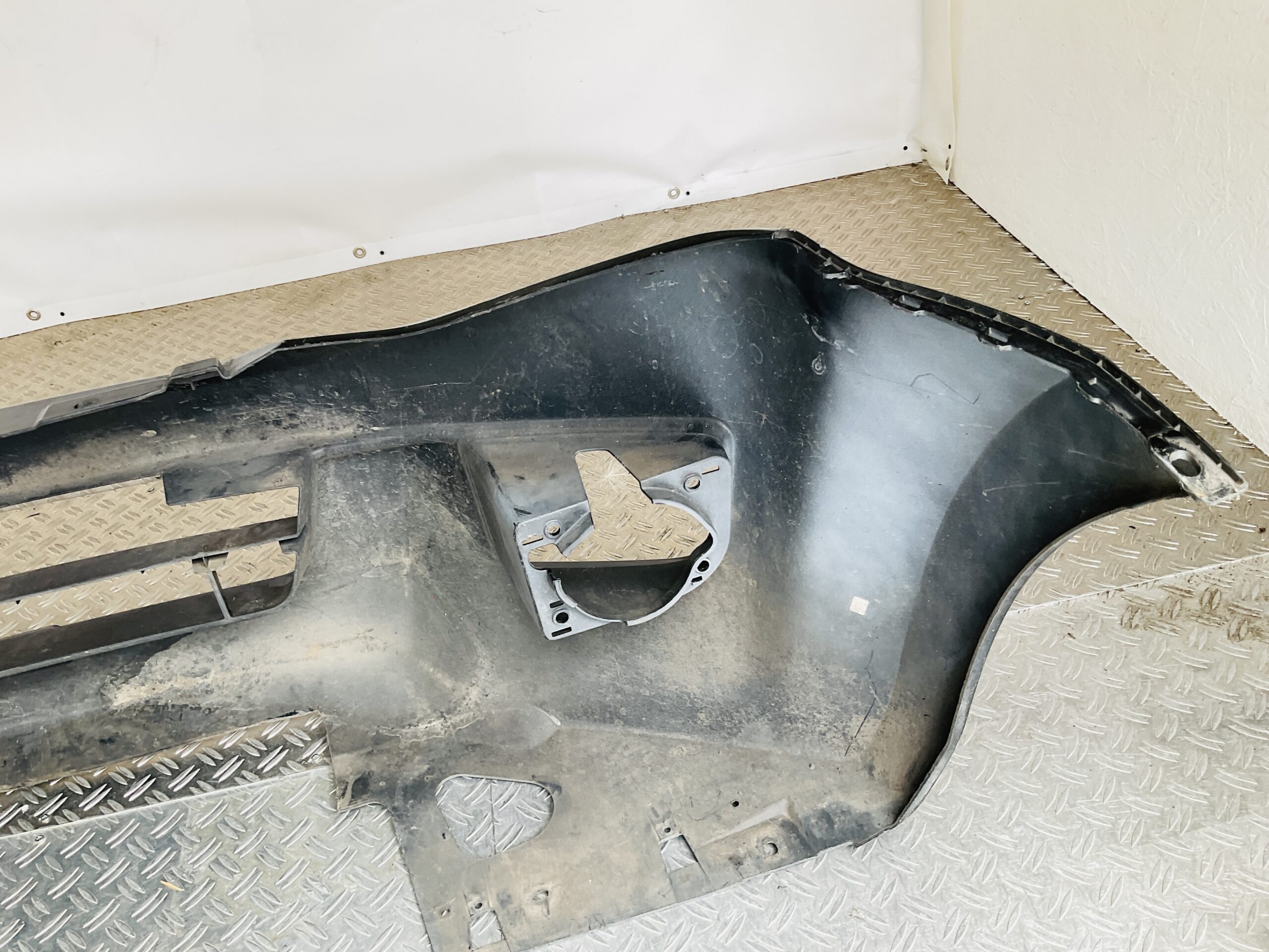 Bumper Isuzu D-Max Dmax Land Rover Defender Pick-up 12-16 8981965742 Voorbumper G5-14589z