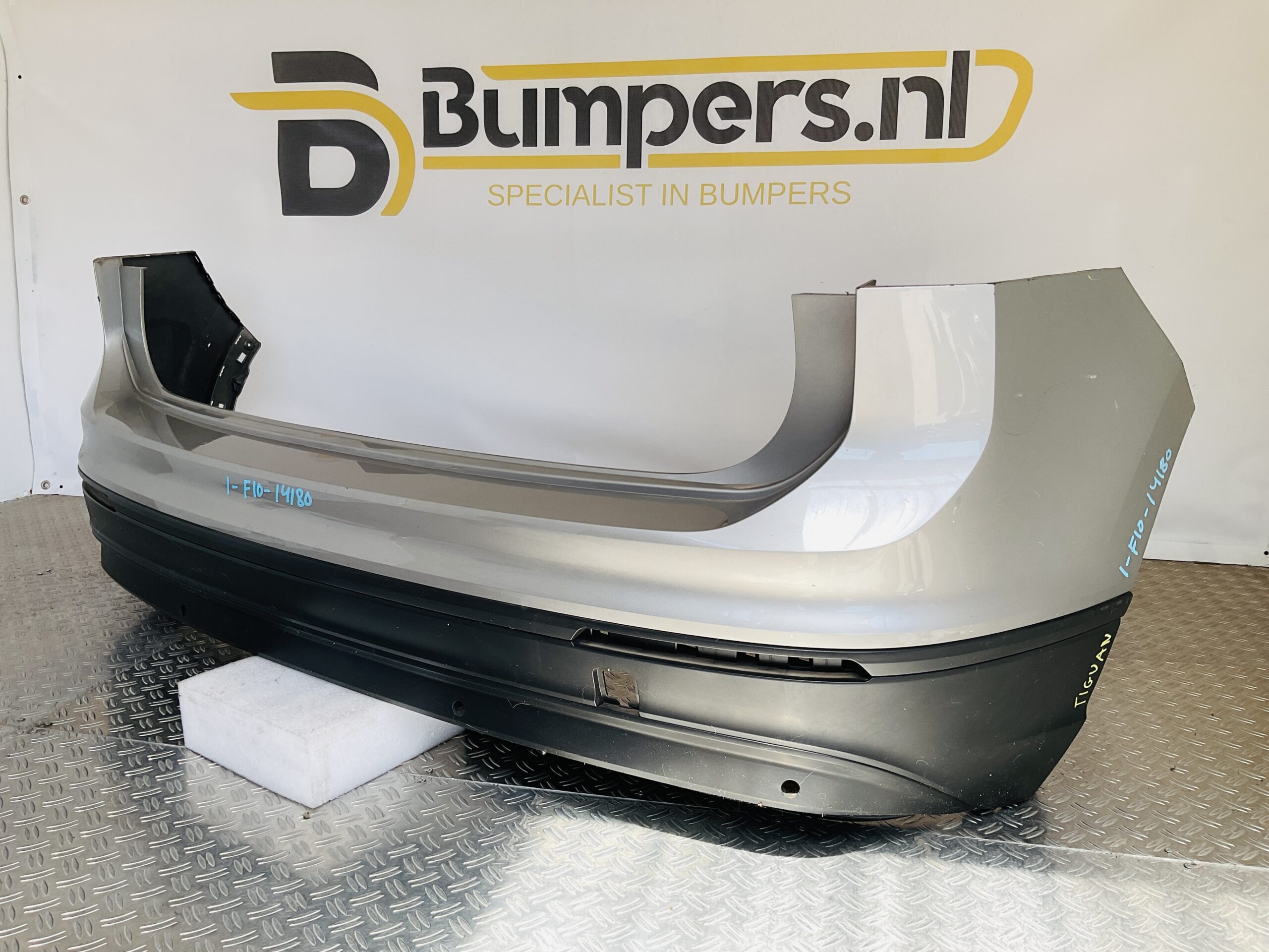 Bumper Volkswagen Tiguan 5NA 21-24 5NA807417 Achterbumper F10-14180r