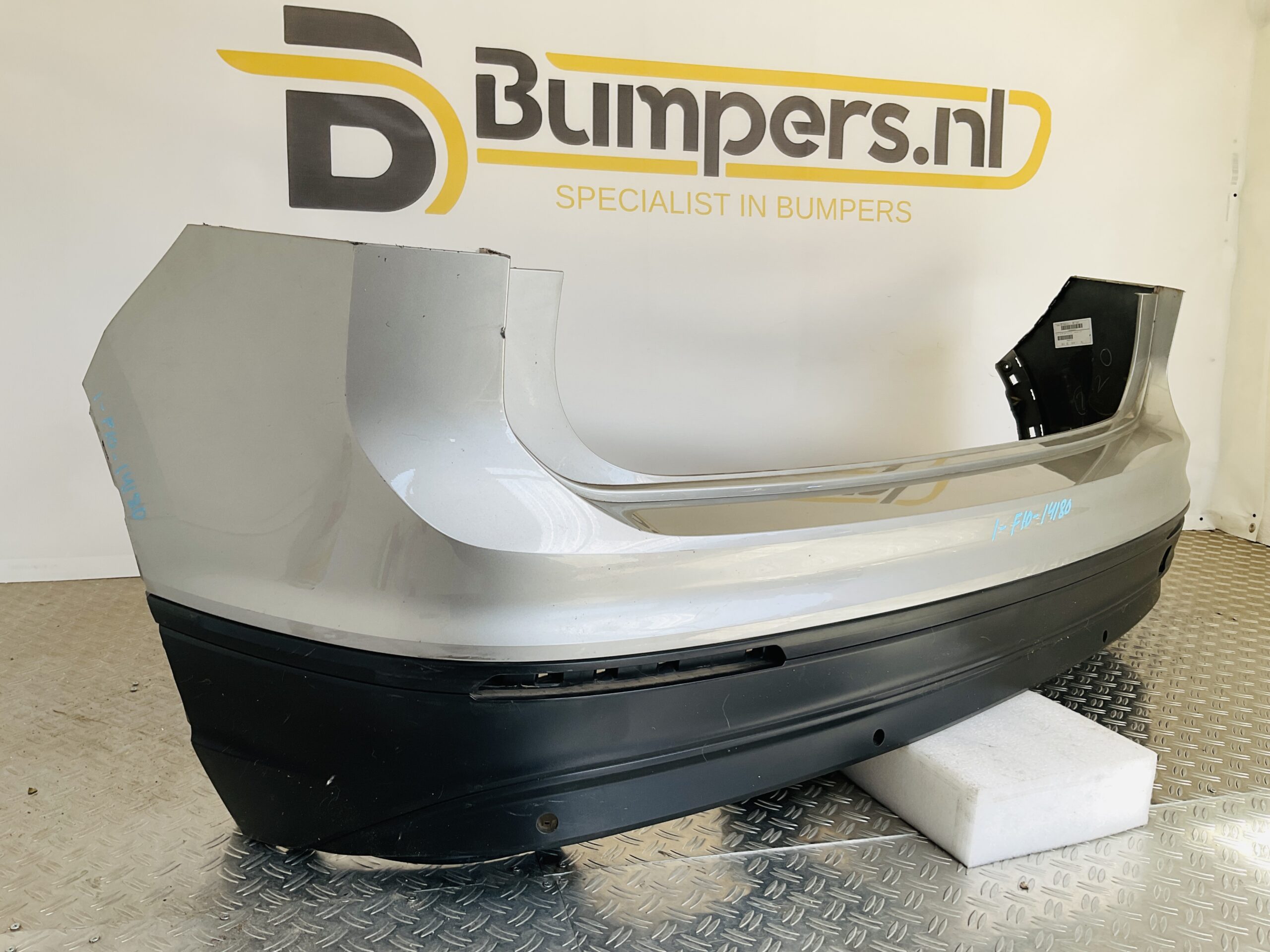Bumper Volkswagen Tiguan 5NA 21-24 5NA807417 Achterbumper F10-14180r