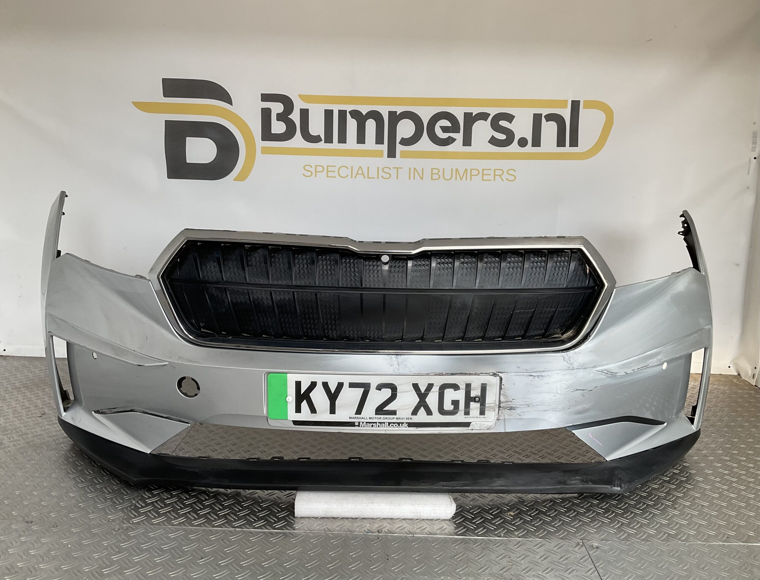 Bumper Skoda Enyaq 4 5LA kls 21-24 pdc 5LA807221 Voorbumper H5-15556z