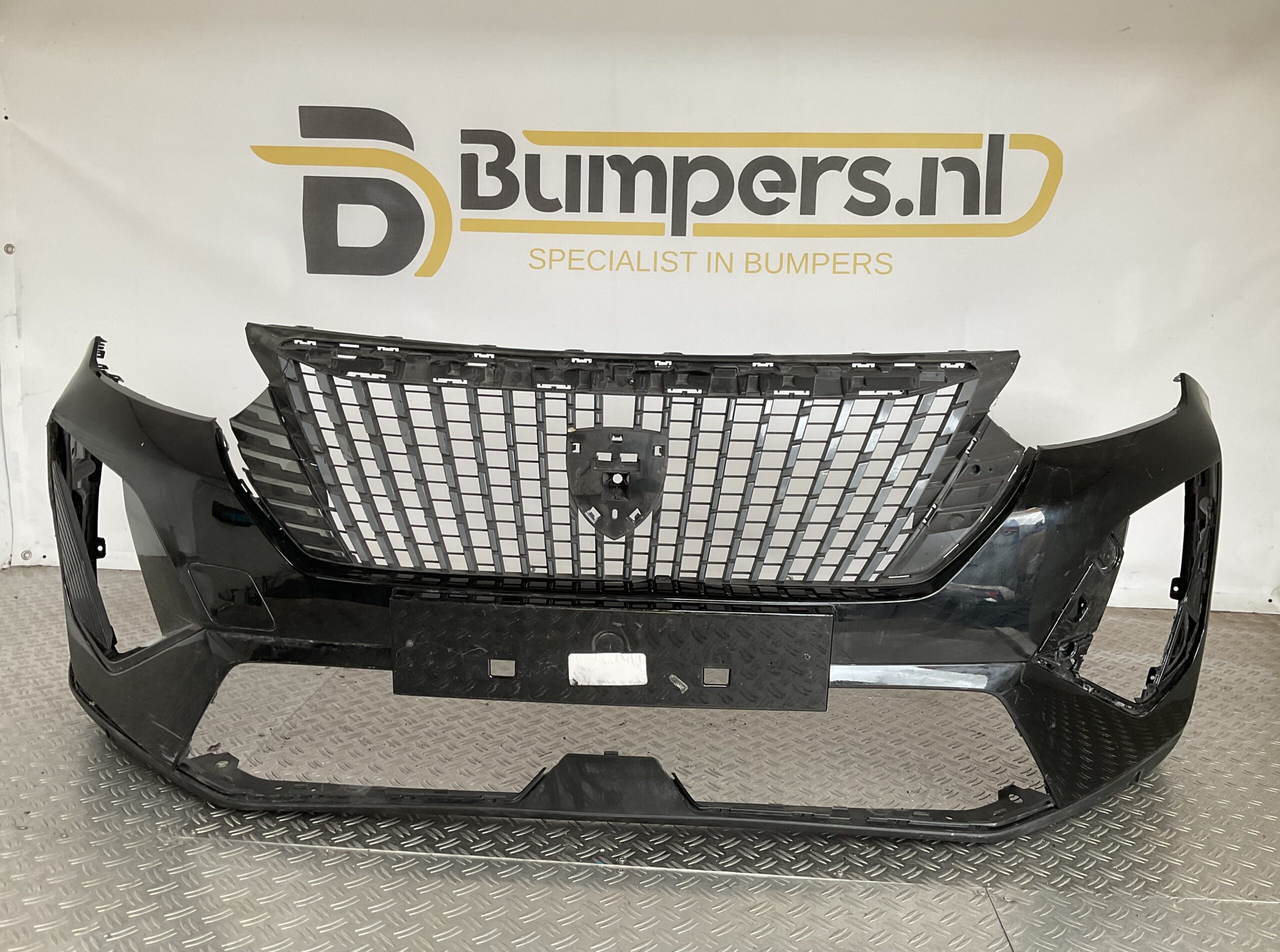 Bumper Peugeot 2008 II 2 Facelift 23-25 9853151880 Voorbumper J5-15802z