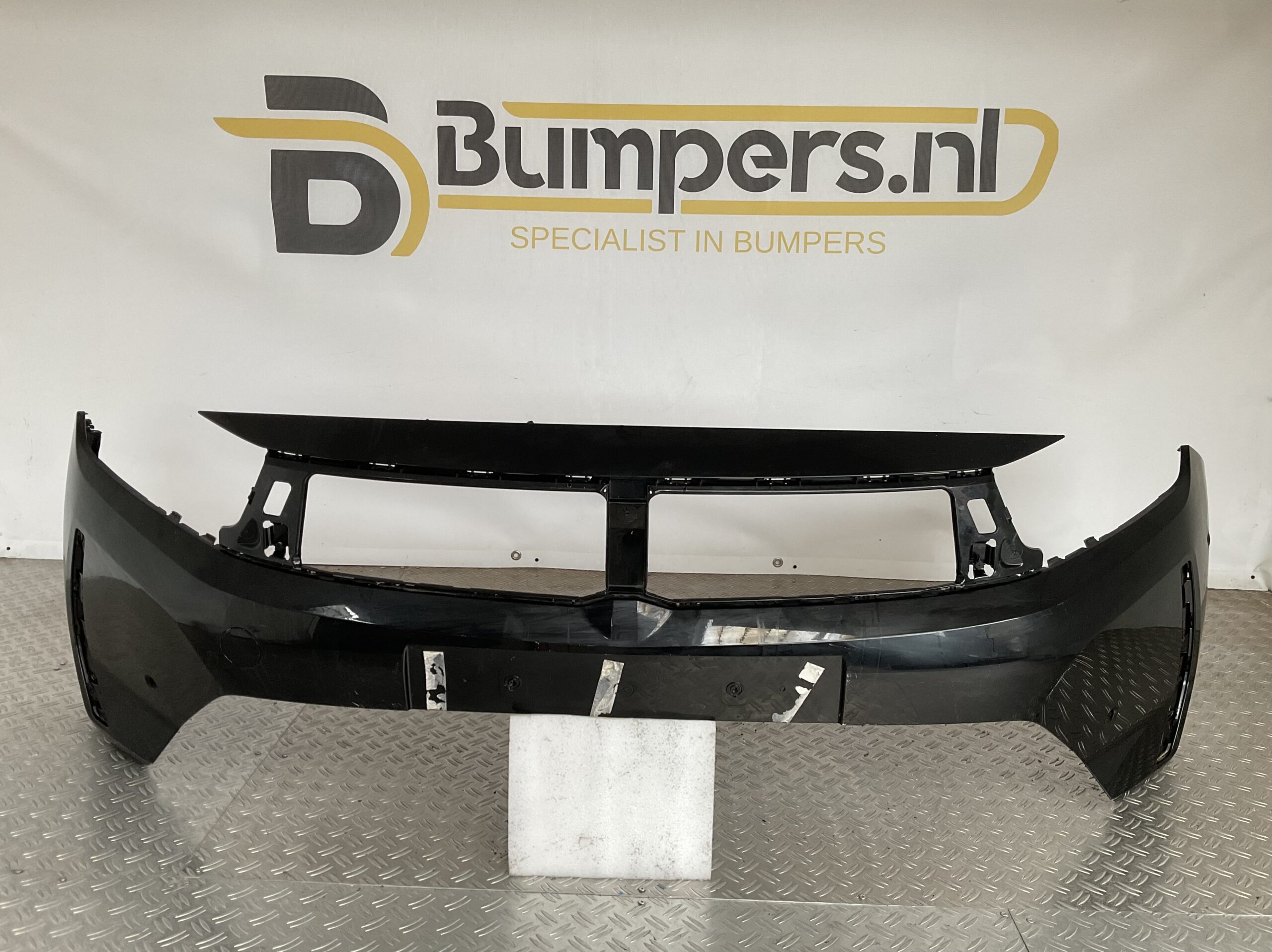 Bumper Opel Corsa F Facelift 24-25 pdc 9850353180 Voorbumper i3-15792z