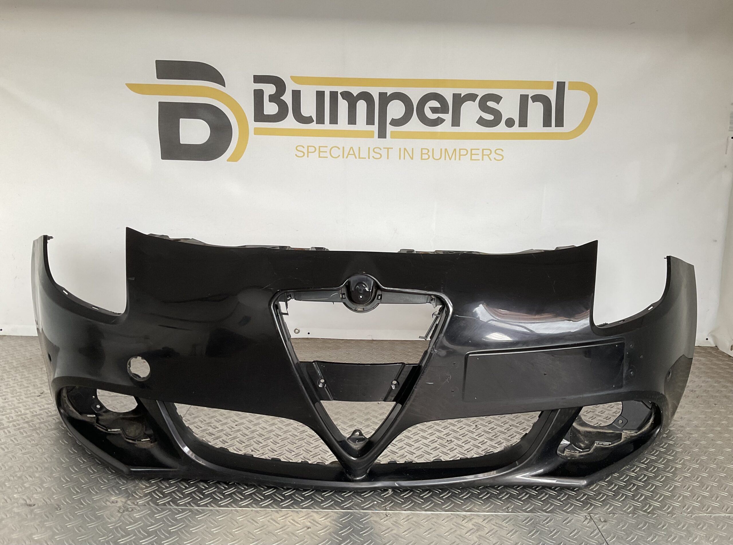 Bumper Alfa Romeo Giulietta 10-16 156085887 Voorbumper AB9-15842z