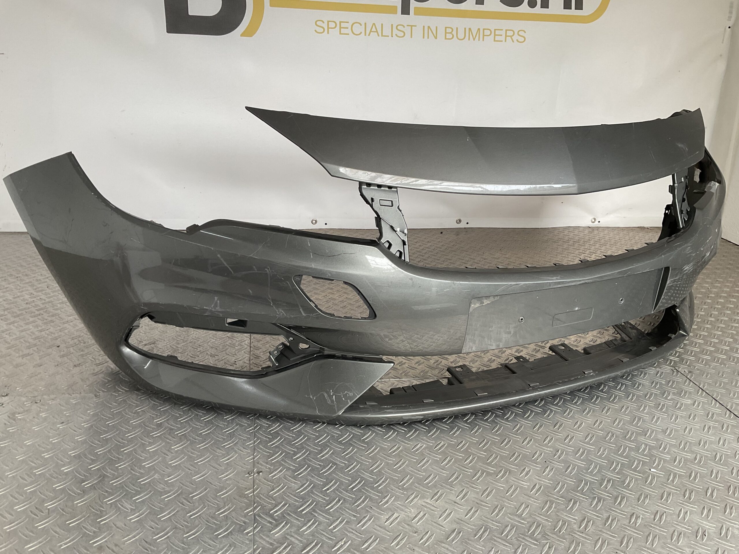 Bumper Opel Astra K 6xpdc Facelift 18-21 39130492 Voorbumper i9-16232z