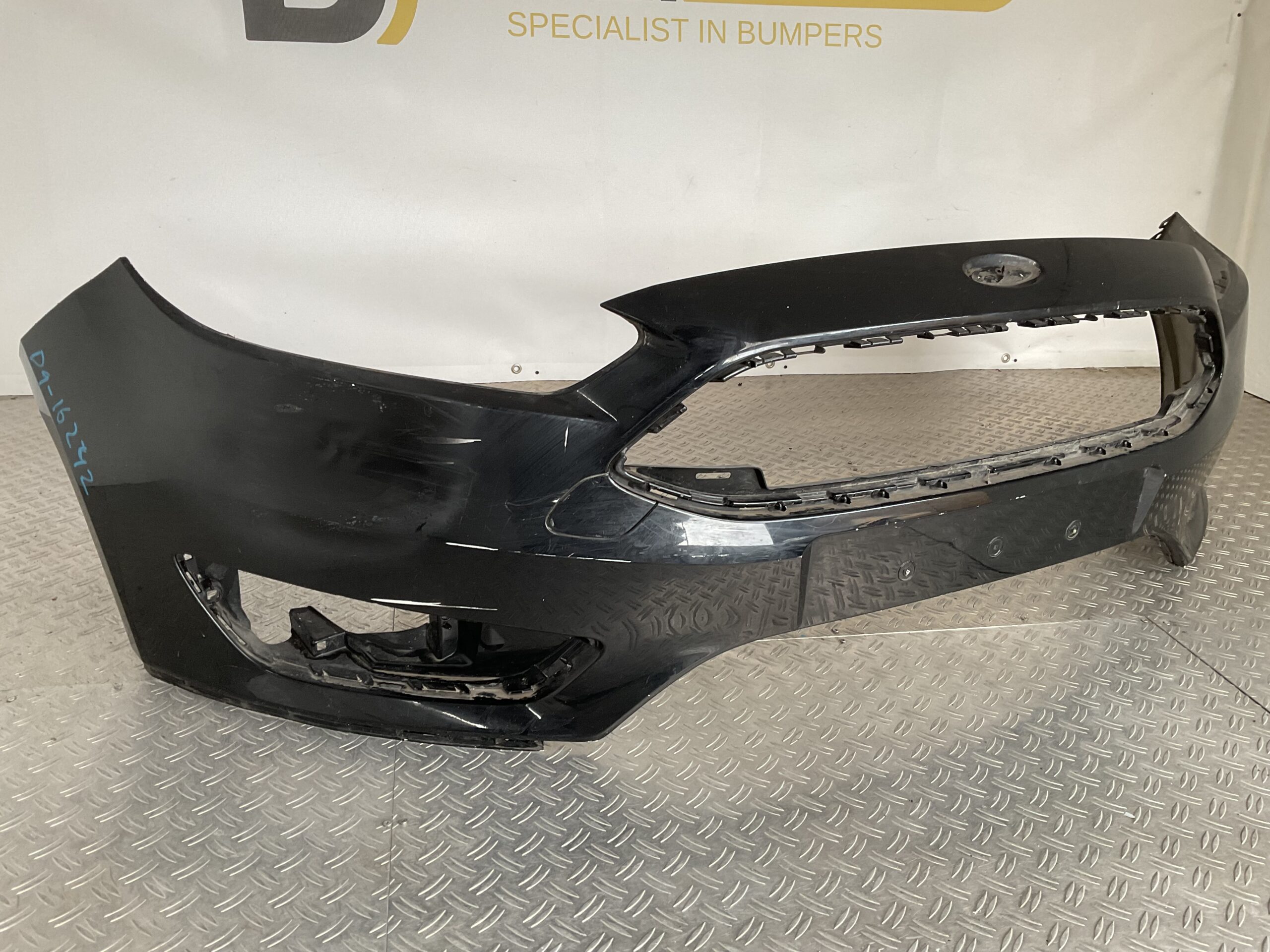 Bumper Ford Focus MK3 Facelift 14-18 F1EB-17757-A Voorbumper D9-16242z