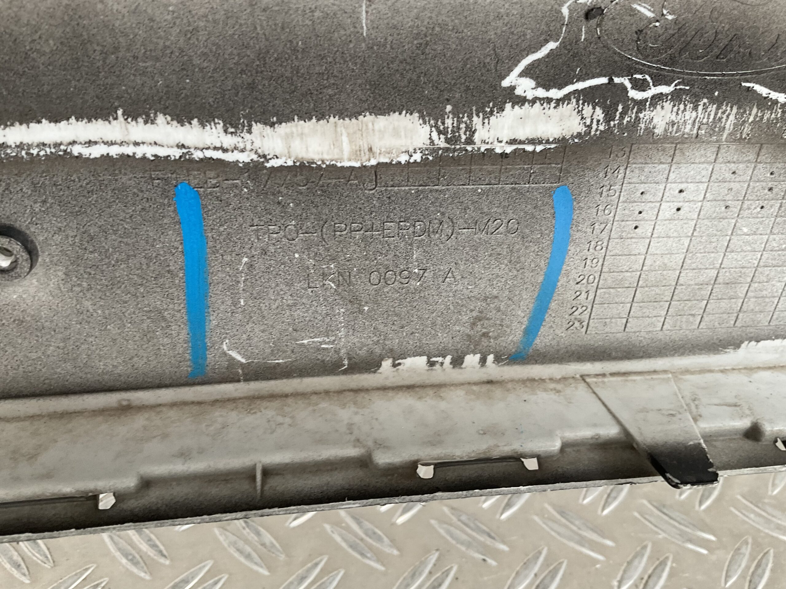 Bumper Ford Focus MK3 Facelift 14-18 F1EB-17757-A Voorbumper D9-16242z