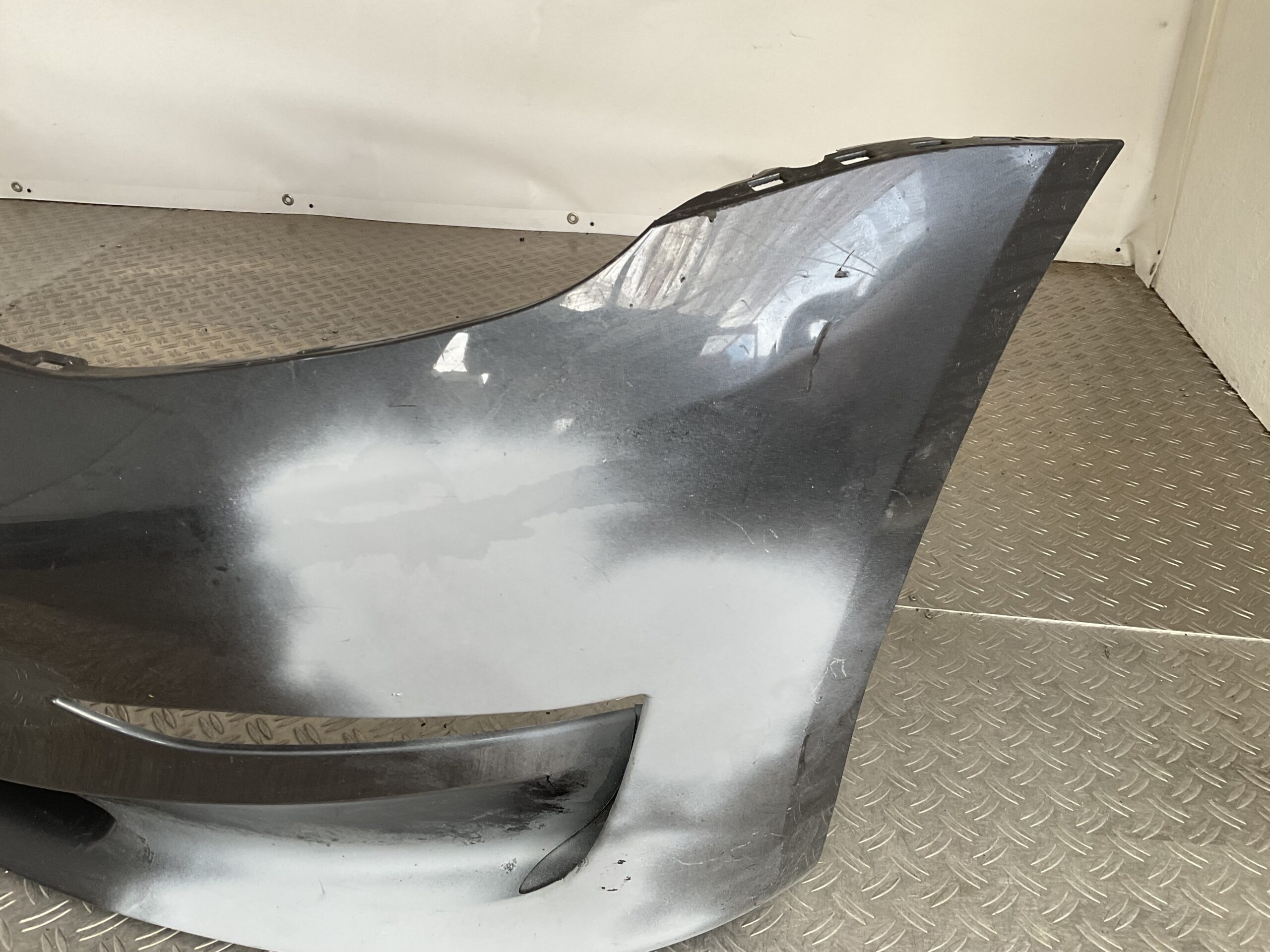 Bumper Tesla Model Y 2020-2024 153704-03-F Voorbumper B9-16243z