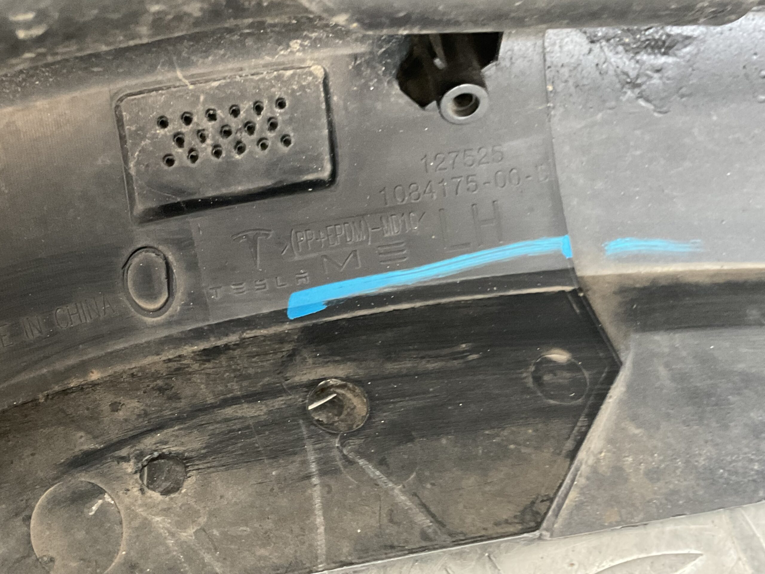 Bumper Tesla Model Y 2020-2024 153704-03-F Voorbumper B9-16243z