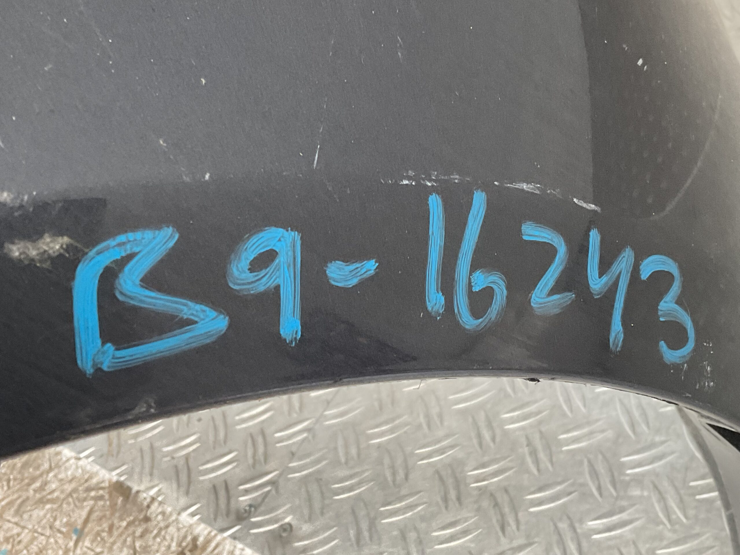 Bumper Tesla Model Y 2020-2024 153704-03-F Voorbumper B9-16243z