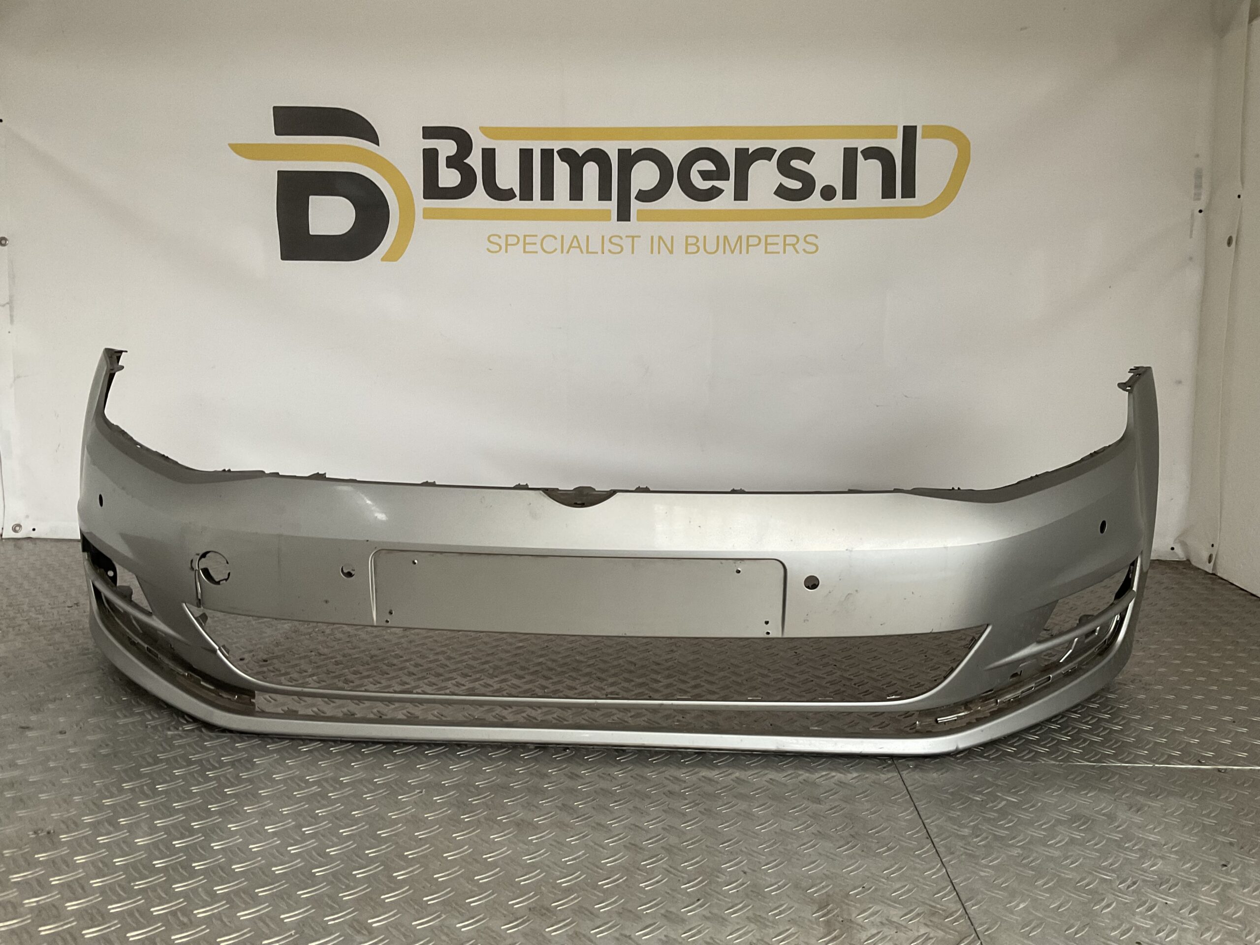 Bumper Volkswagen Golf 7 12-16 pdc 5G0807221BN Voorbumper C2-16437z