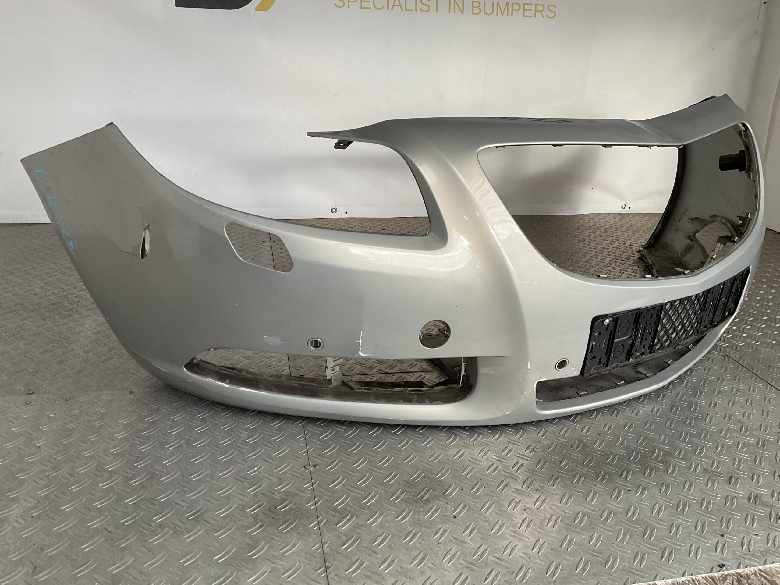 Bumper Opel Insignia A 09-12 13288286 Voorbumper i9-16527z