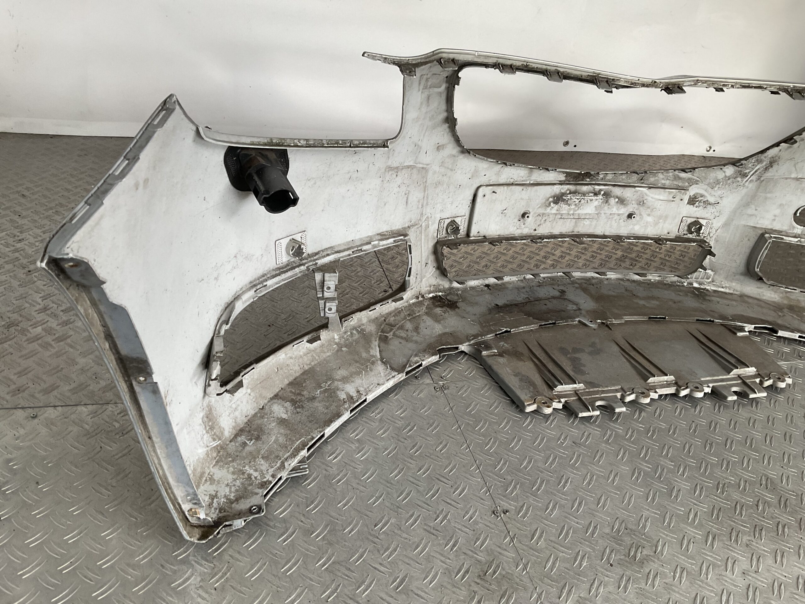 Bumper Opel Insignia A 09-12 13288286 Voorbumper i9-16527z