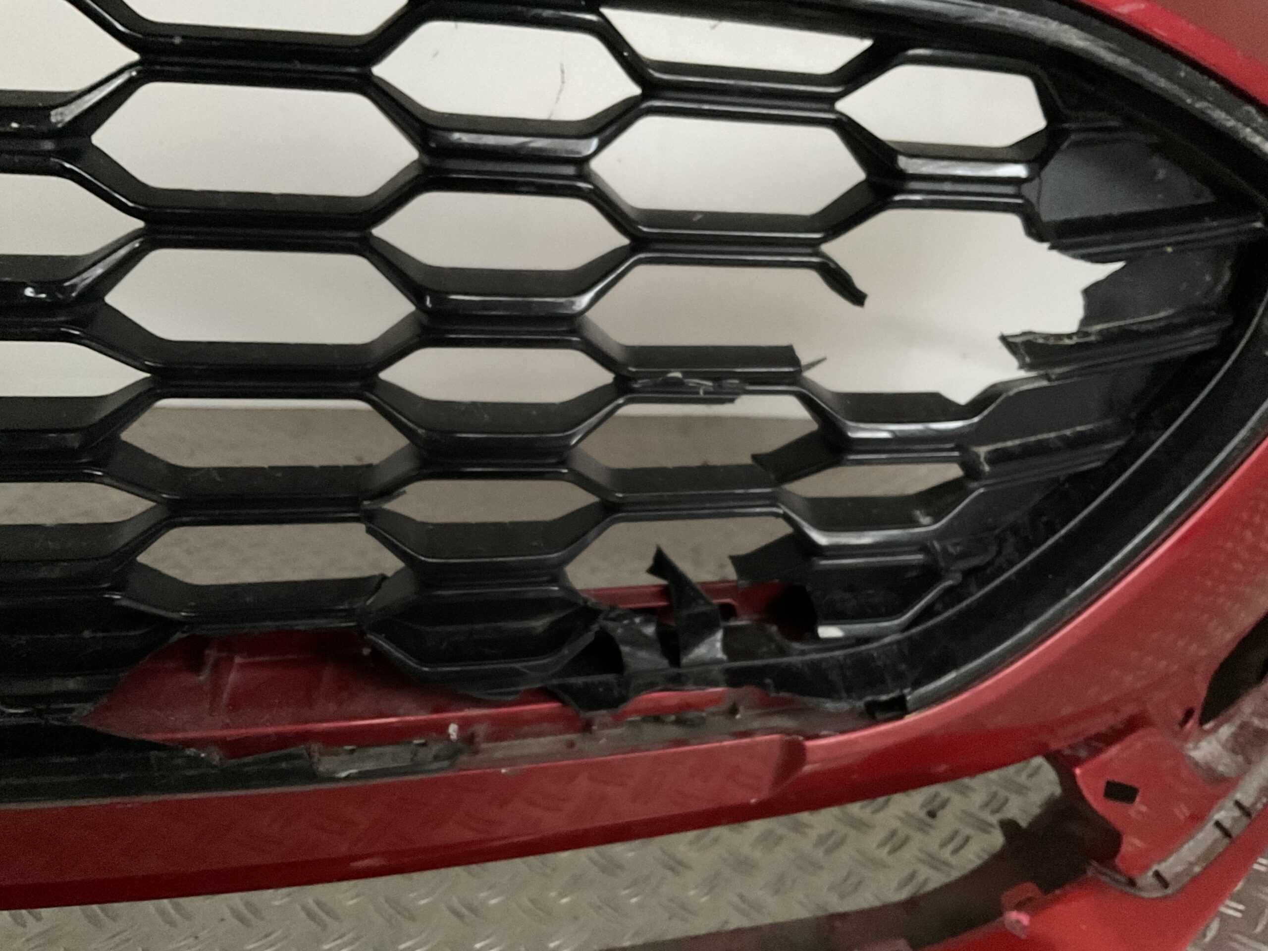 Bumper Ford Puma MK2 l1tb-17e888-b Voorbumper D5-16531z