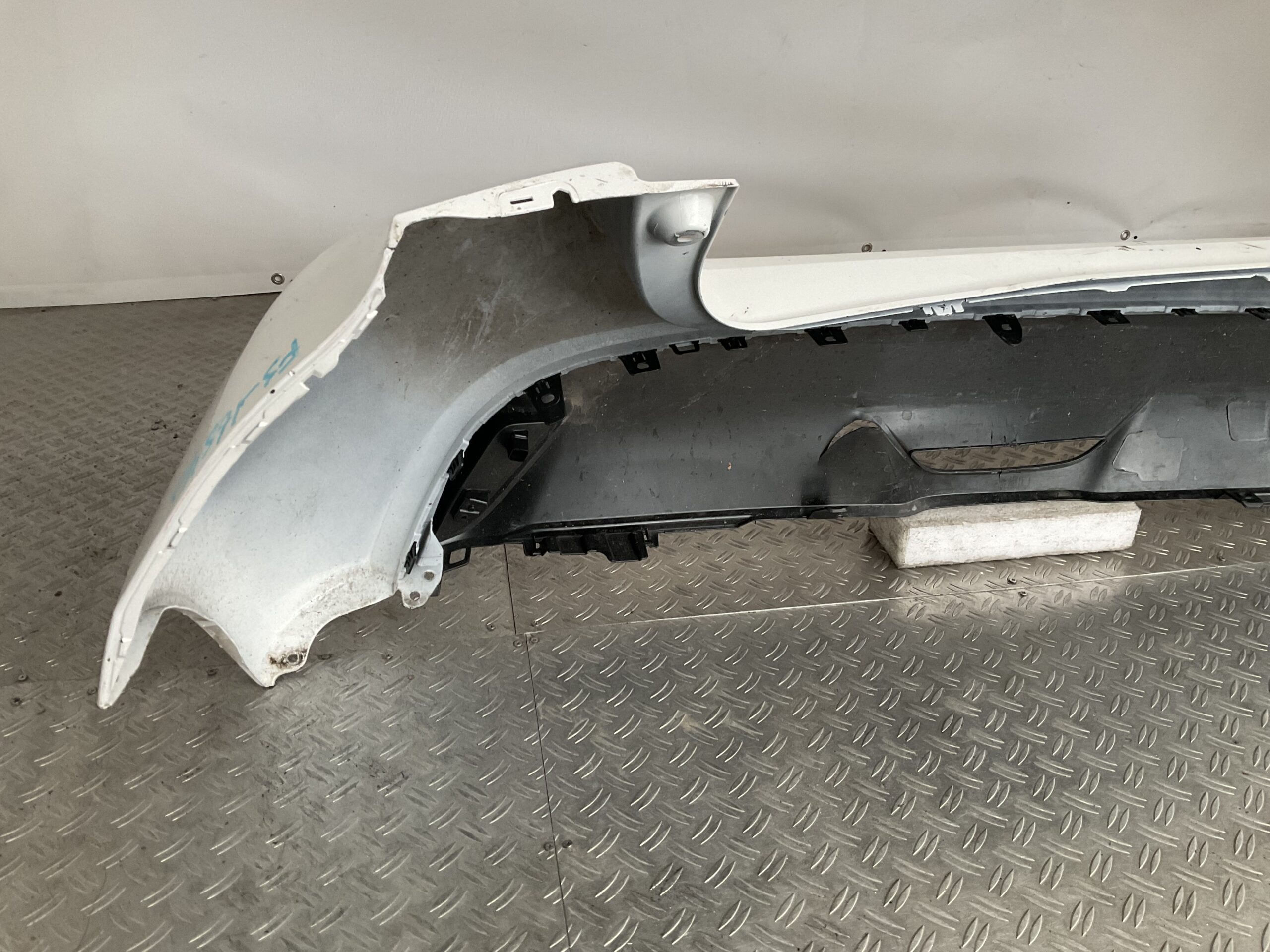 Bumper Toyota Yaris 20-24 52159-0DC60 Achterbumper F5-16540z
