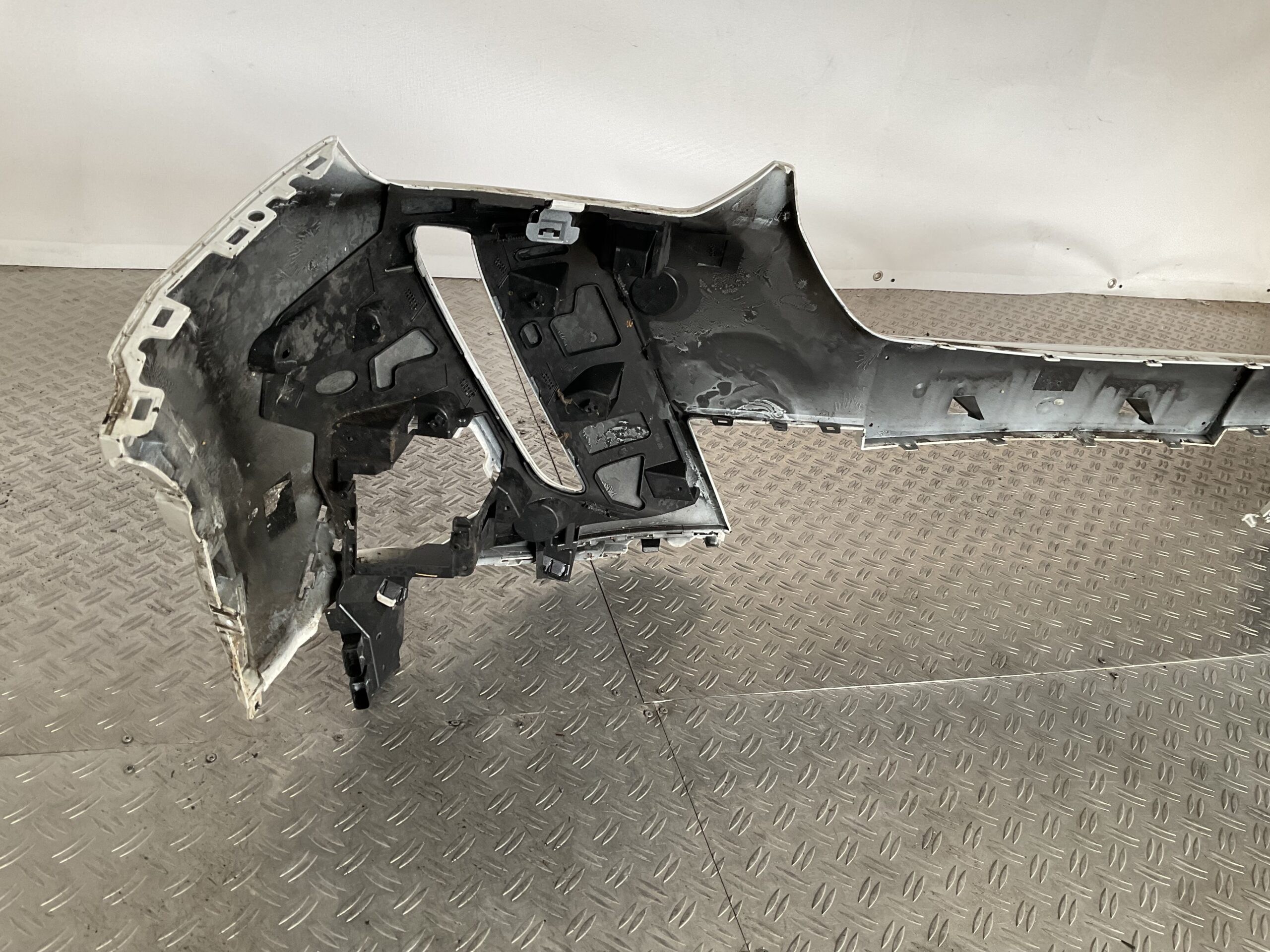 Bumper Peugeot 2008 19-23 9825844580 Voorbumper J5-16566z