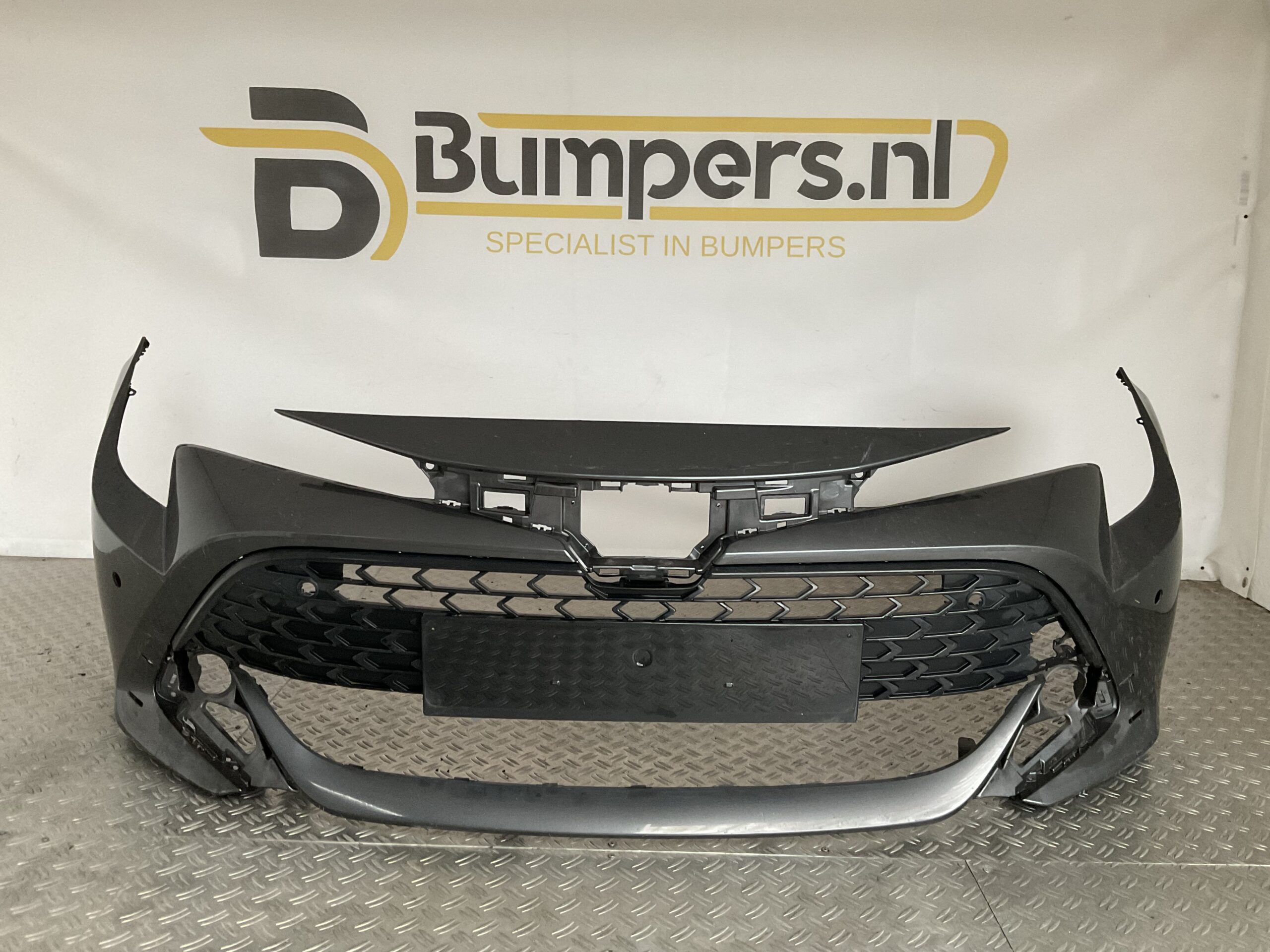 Bumper Toyota Corolla E21 18-24 52119-02j90 Voorbumper D5-16572z