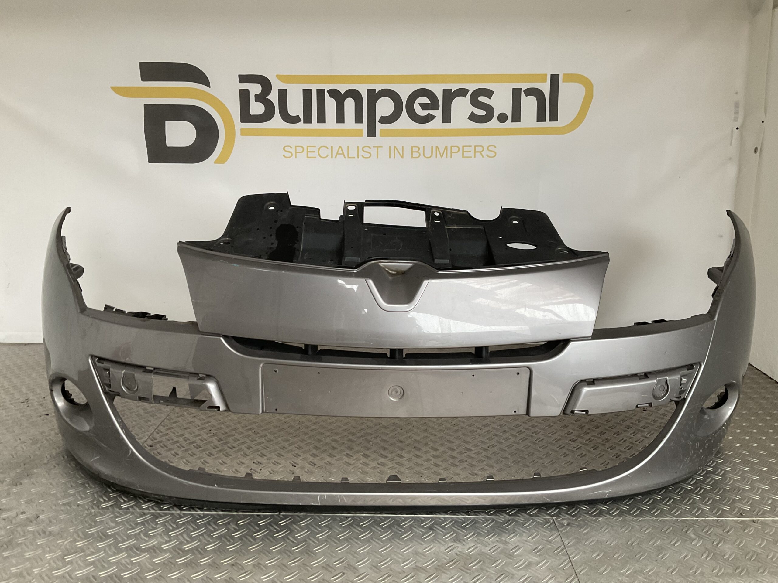 Bumper Renault Megane 3 III 08-13 269160001r Voorbumper F5-16574z
