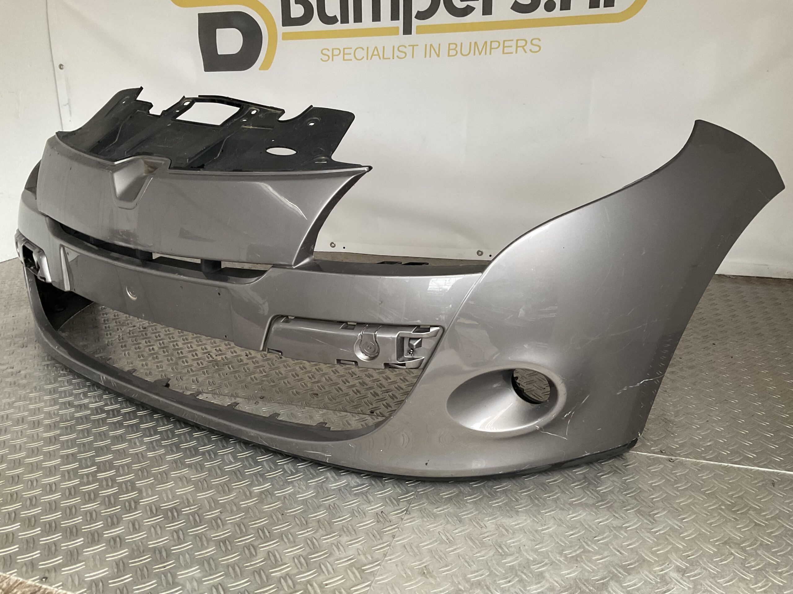 Bumper Renault Megane 3 III 08-13 269160001r Voorbumper F5-16574z