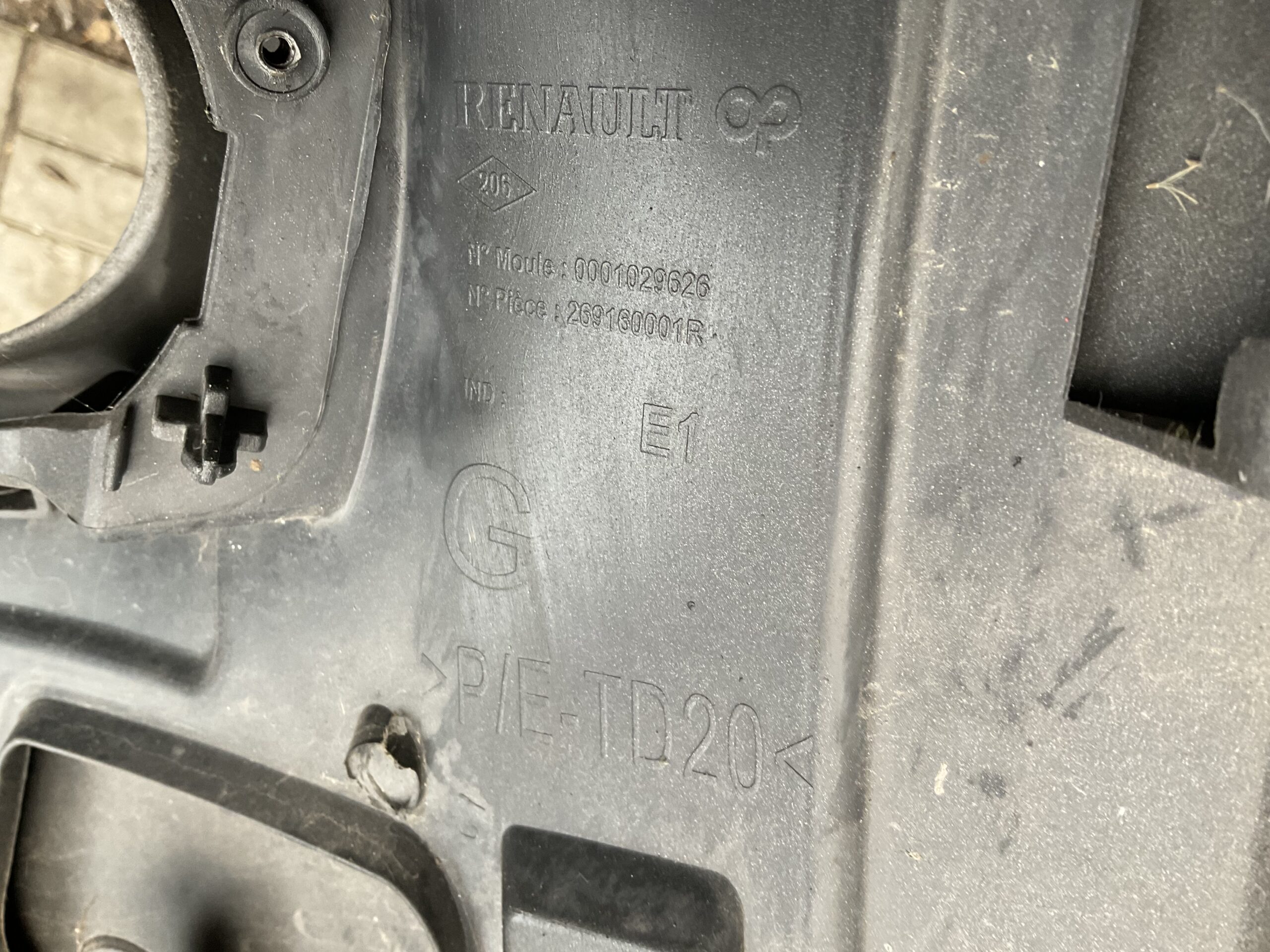 Bumper Renault Megane 3 III 08-13 269160001r Voorbumper F5-16574z